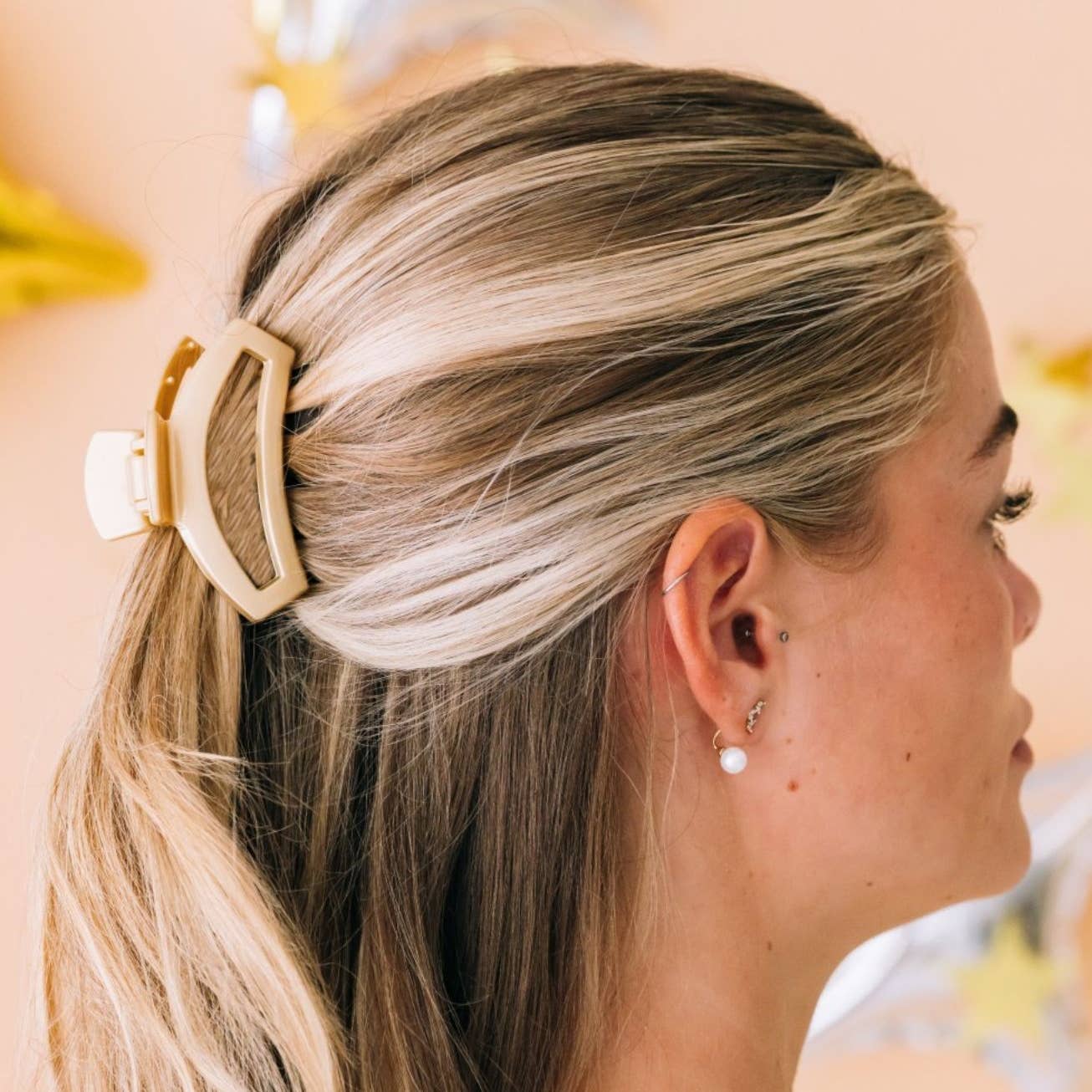 Open Champagne Toast Hair Clip