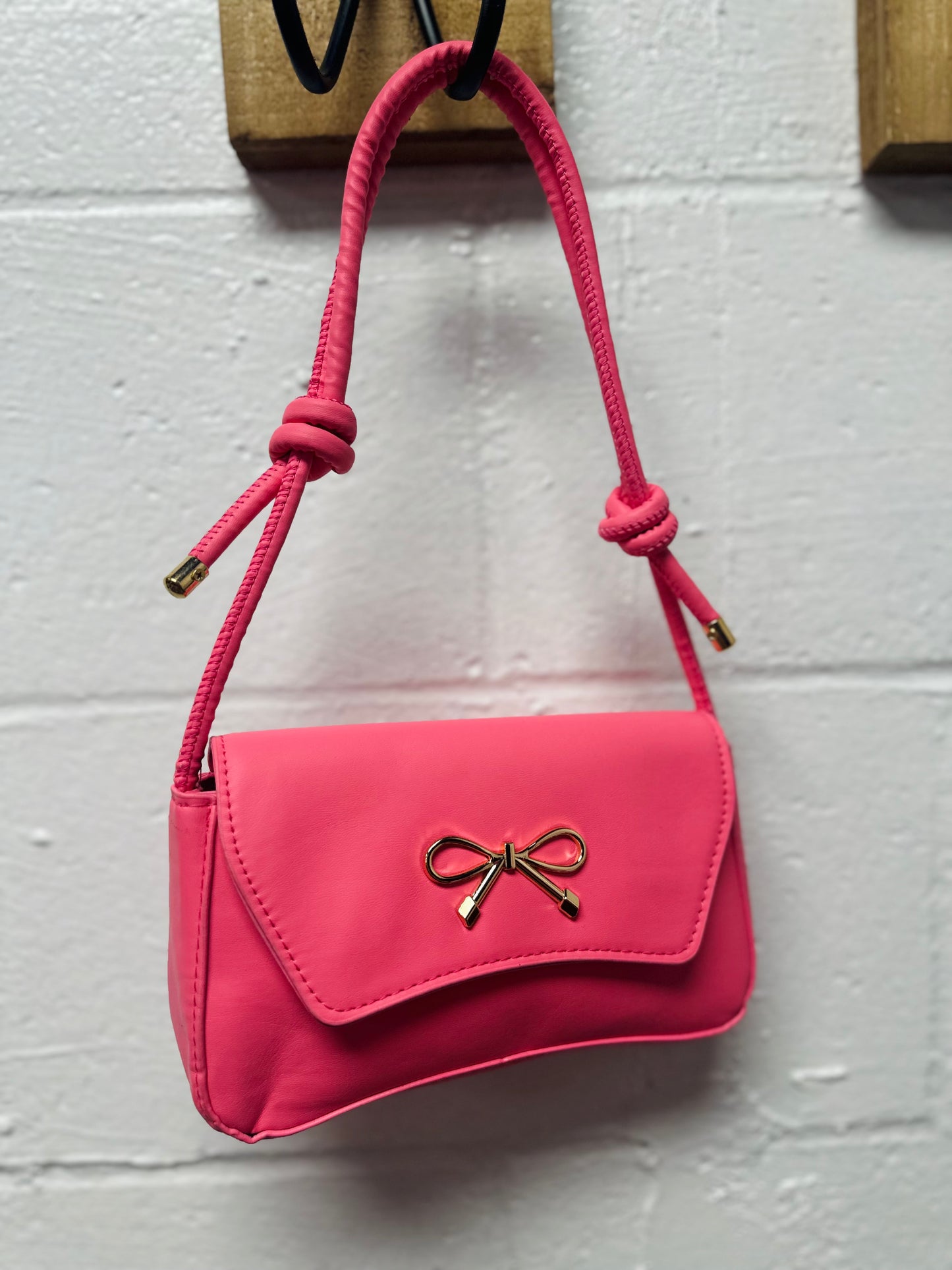 The Isabella Gold Bow Shoulder Bag