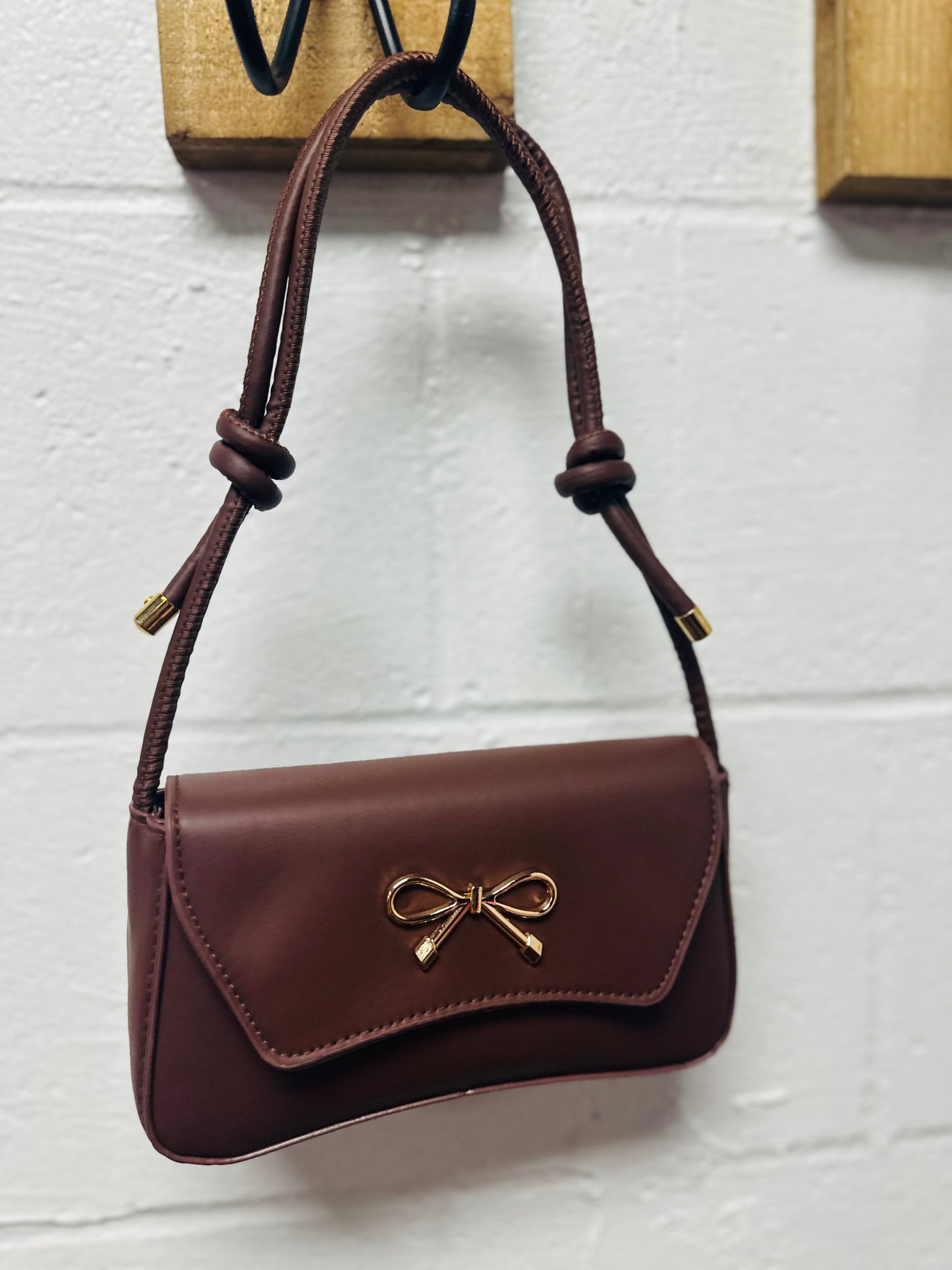 The Isabella Gold Bow Shoulder Bag