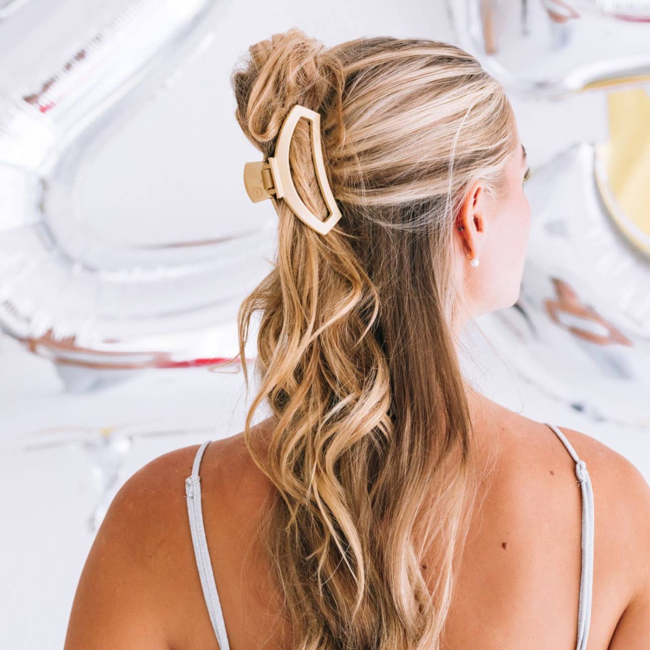 Open Champagne Toast Hair Clip
