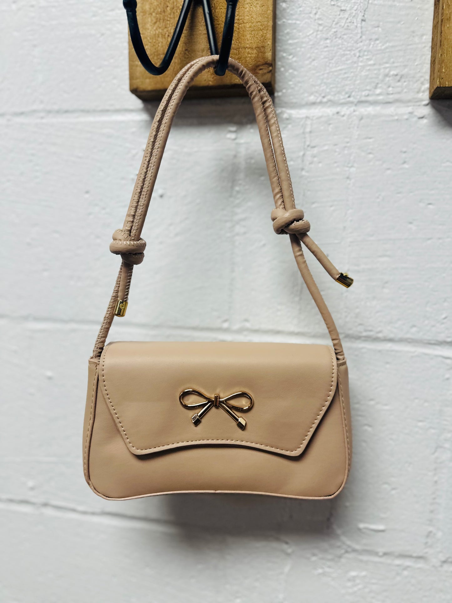 The Isabella Gold Bow Shoulder Bag