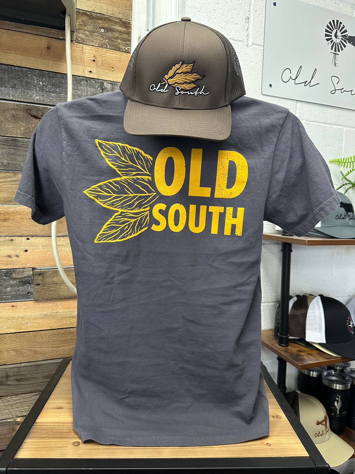 Golden Leaf Short Sleeve Tee - Graphite
