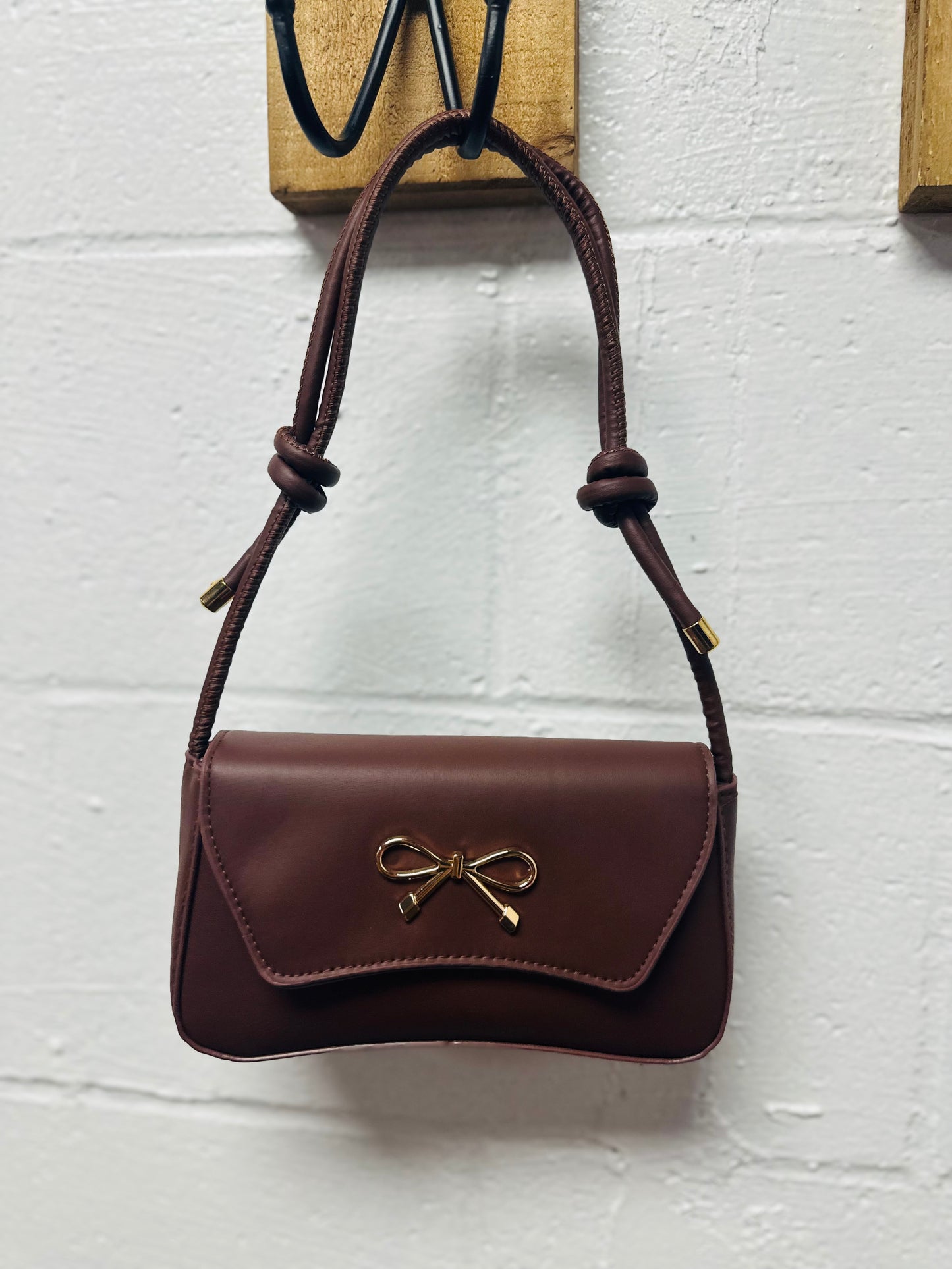 The Isabella Gold Bow Shoulder Bag