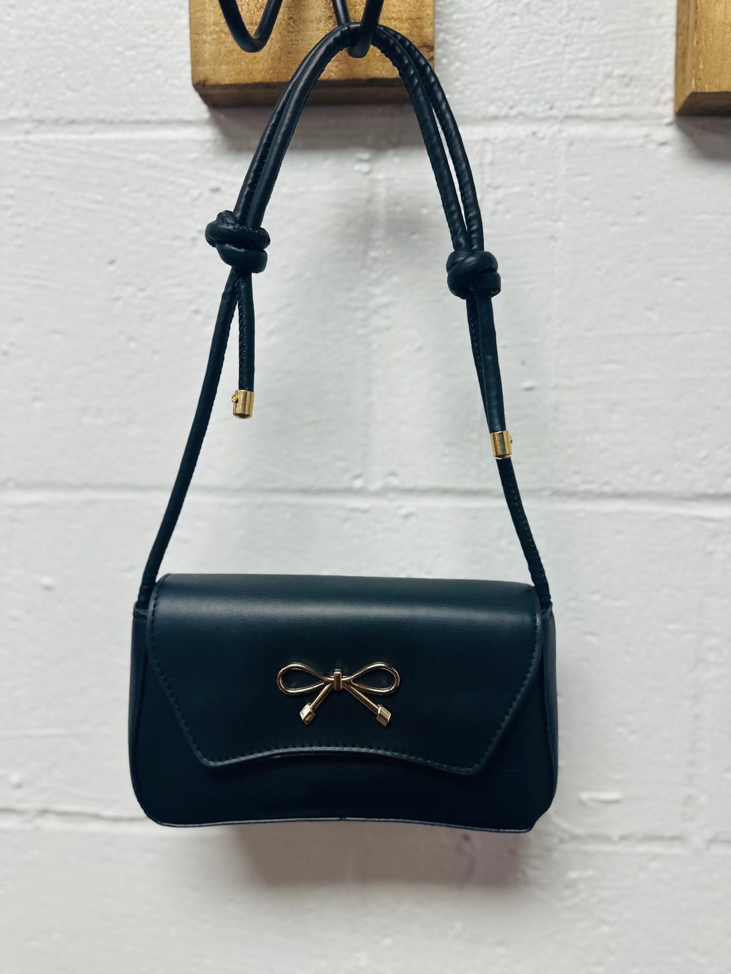 The Isabella Gold Bow Shoulder Bag