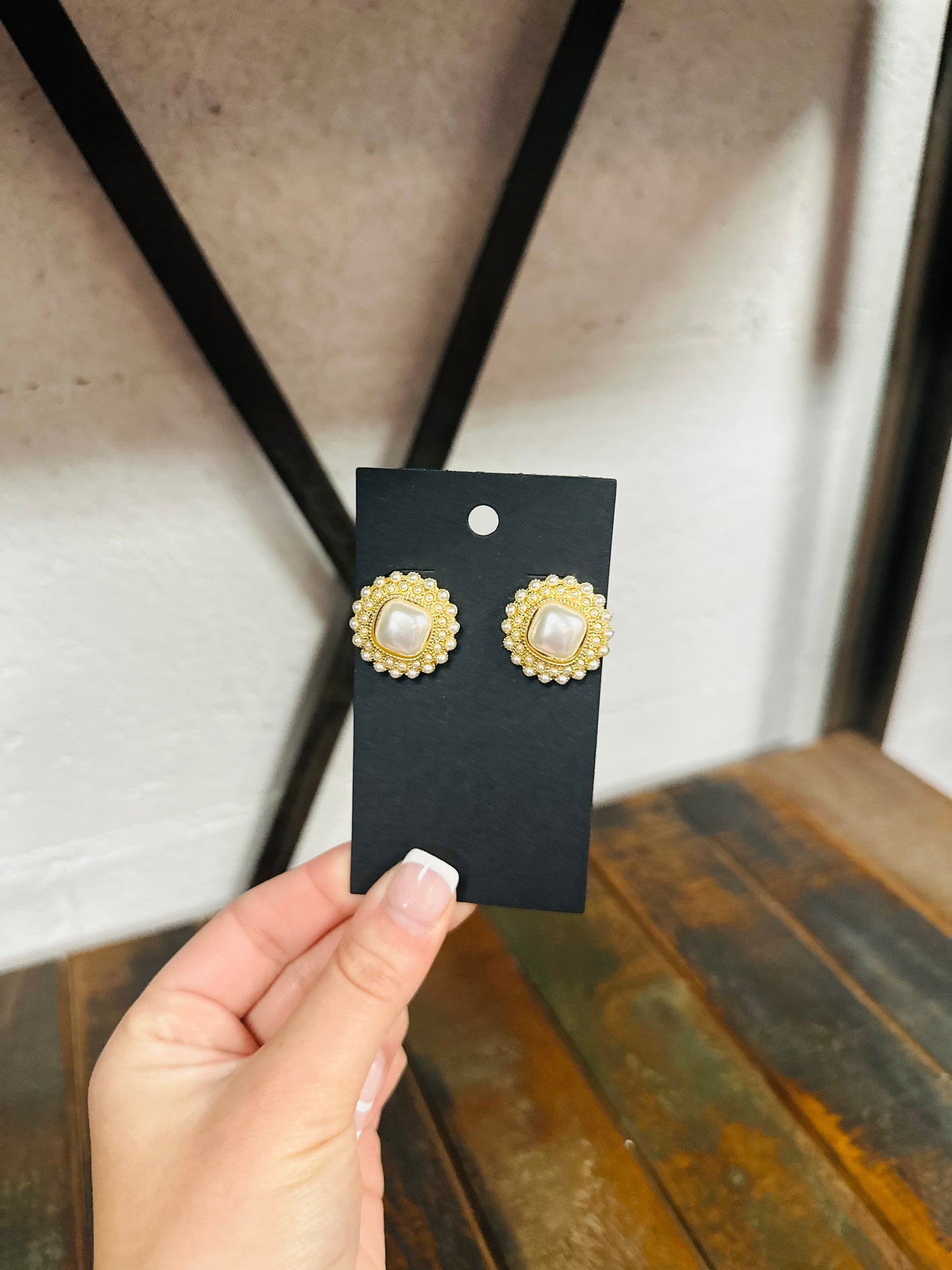 Delicate Gold & Pearl Round Earrings