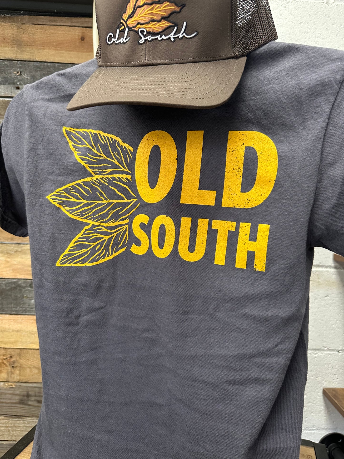 Golden Leaf Short Sleeve Tee - Graphite