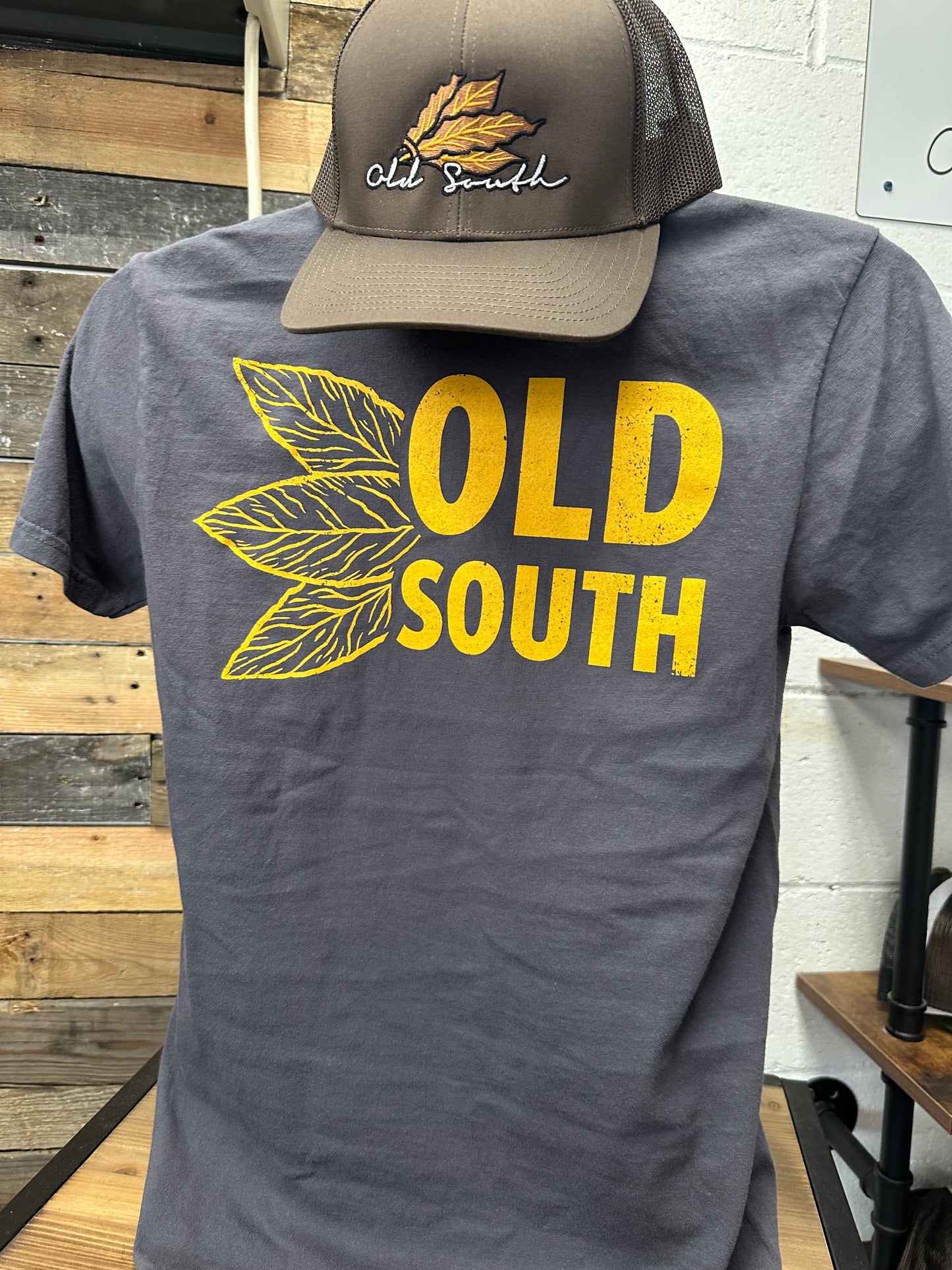 Golden Leaf Short Sleeve Tee - Graphite