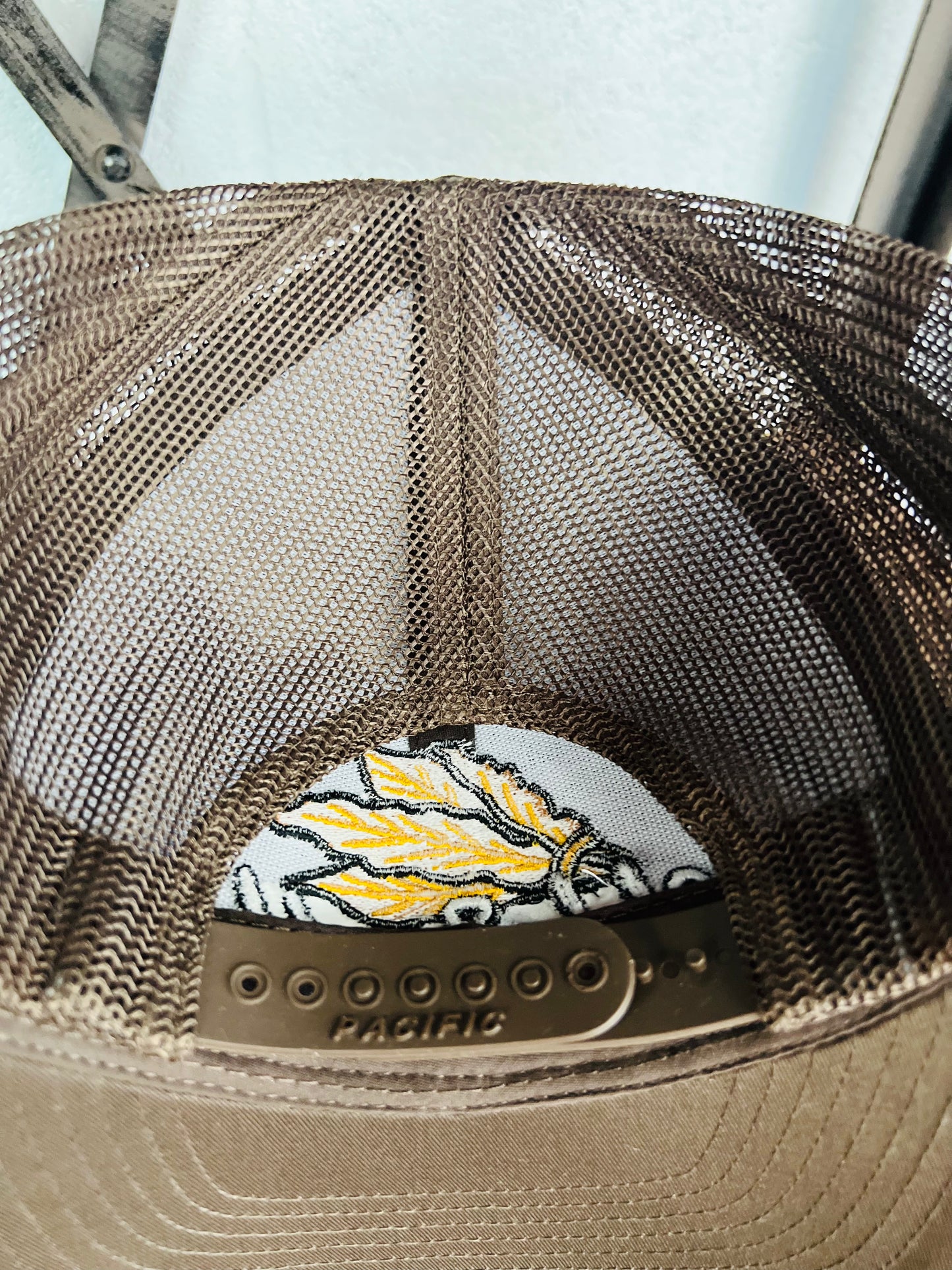 Tobacco Bundle Trucker Hat (Brown/Brown)