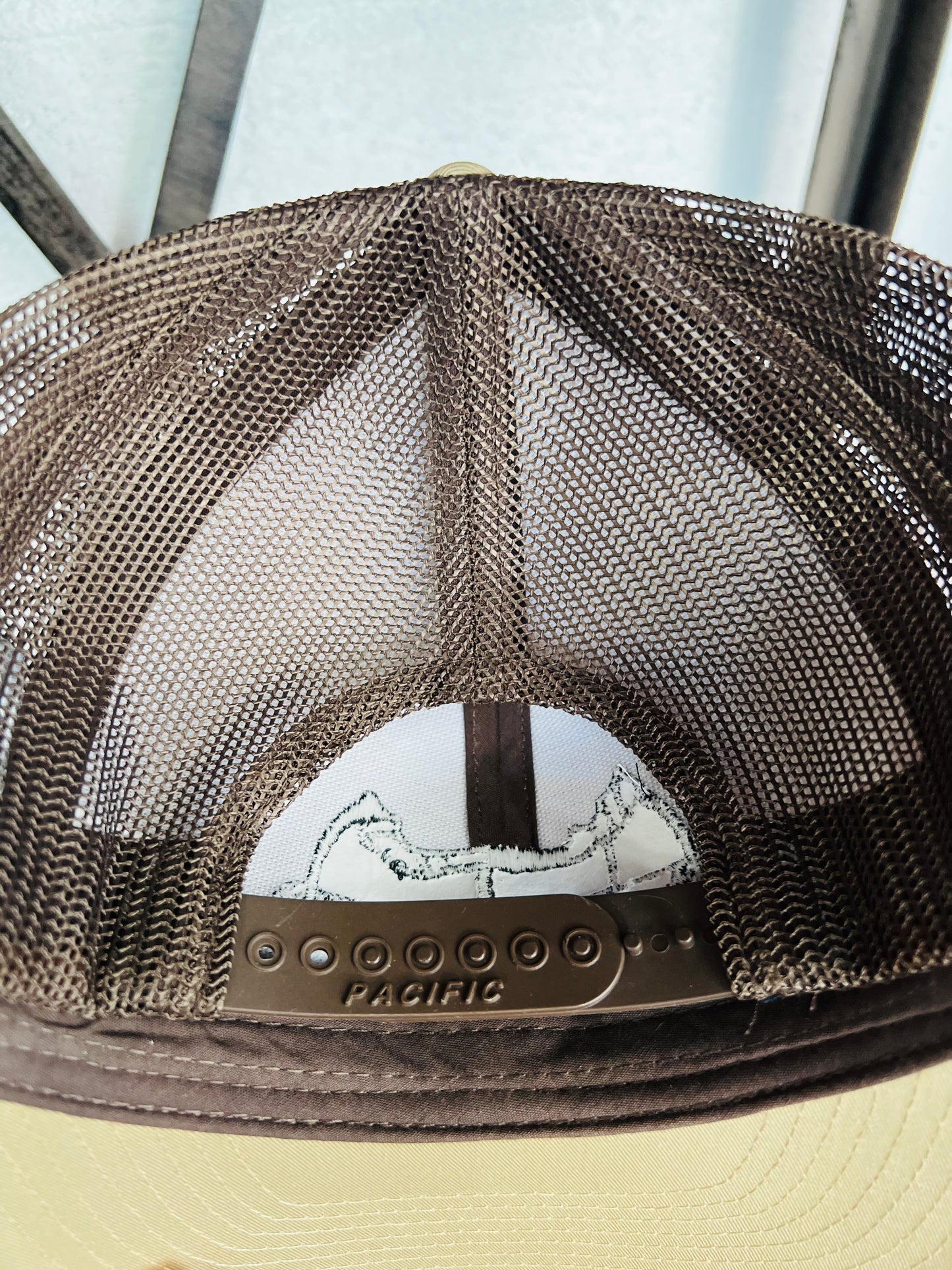 Bowed Trucker Hat (Khaki/Brown)