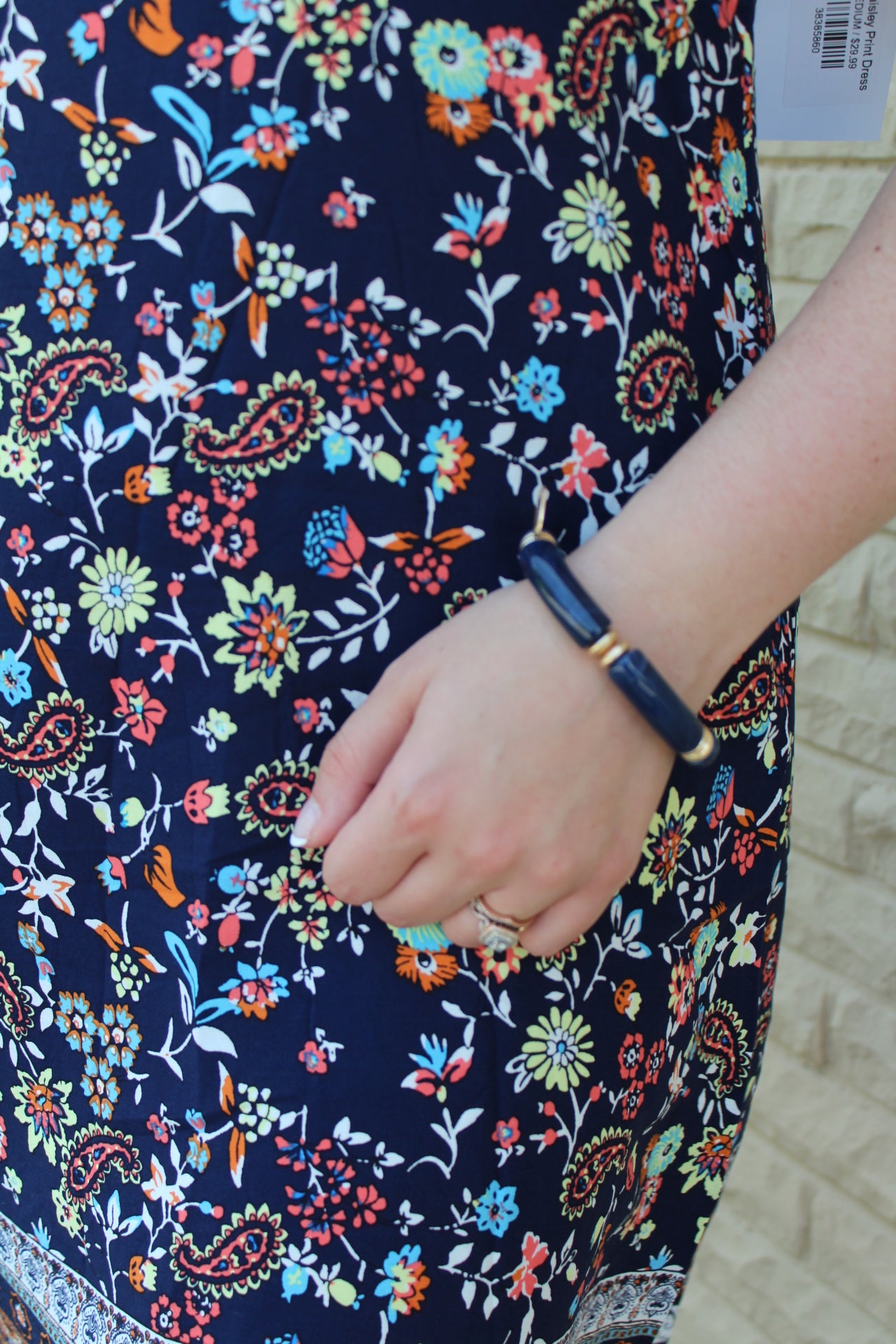 Lelani Disc Resin Stretch Bracelet in Navy