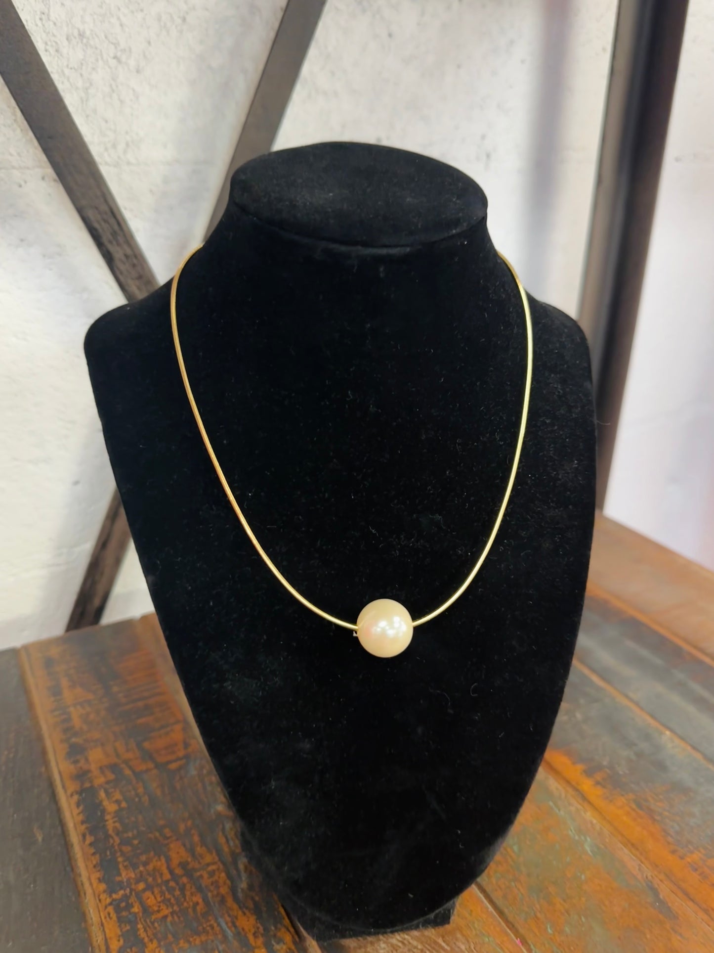 Small Pearl Statement Pendant Necklace