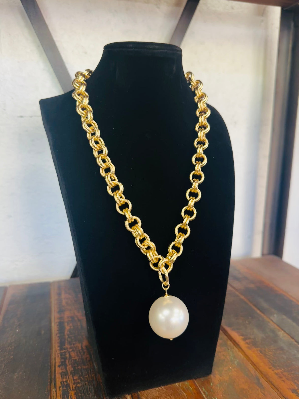 30mm Pearl Pendant Gold Chain Necklace
