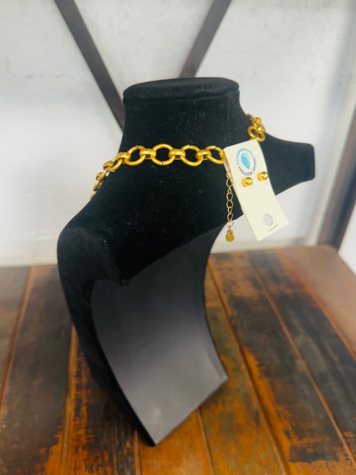 Gold Hammered Star Necklace