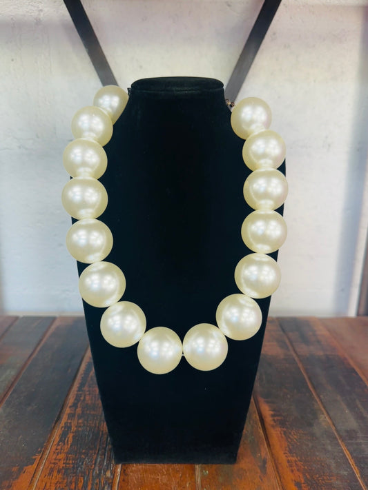 The Audrey Big Round Pearl Necklace