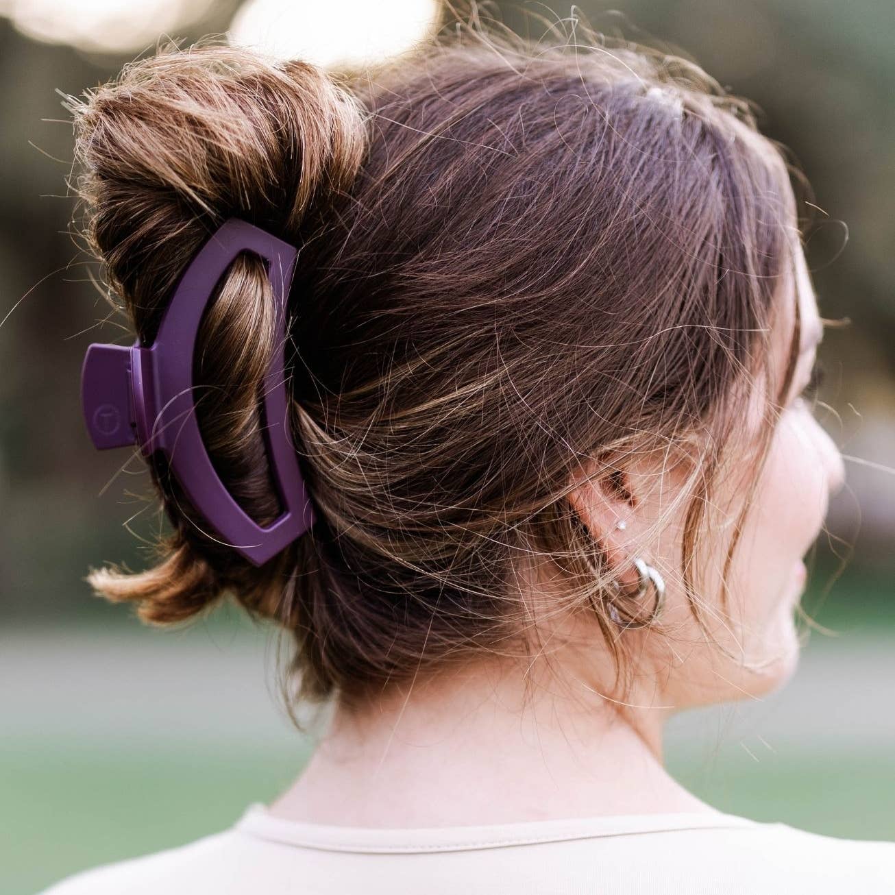 Open Burgundy Bliss Hair Clip