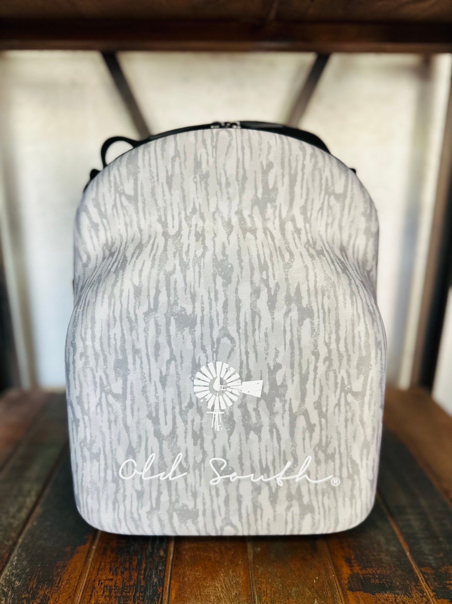 Arctic Camo 6 Hat Travel Case