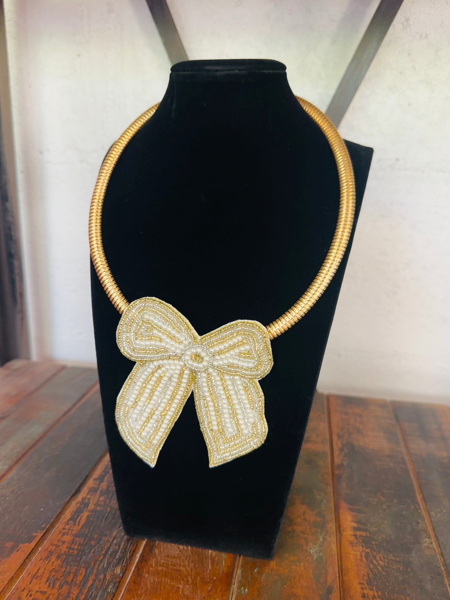 Gold Bow Collar Necklace