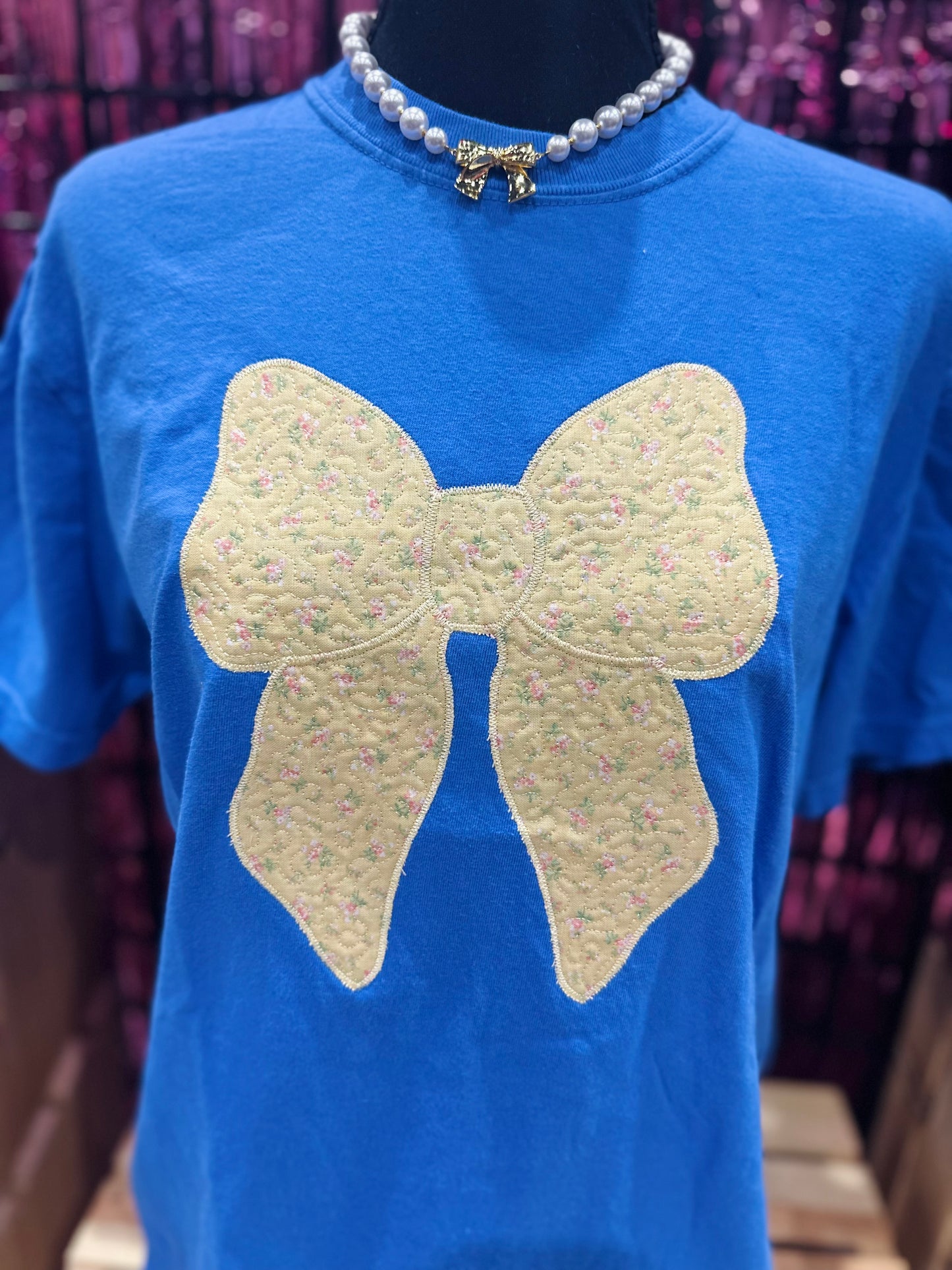The Vintage Bow Appliqué Embroidered Tee