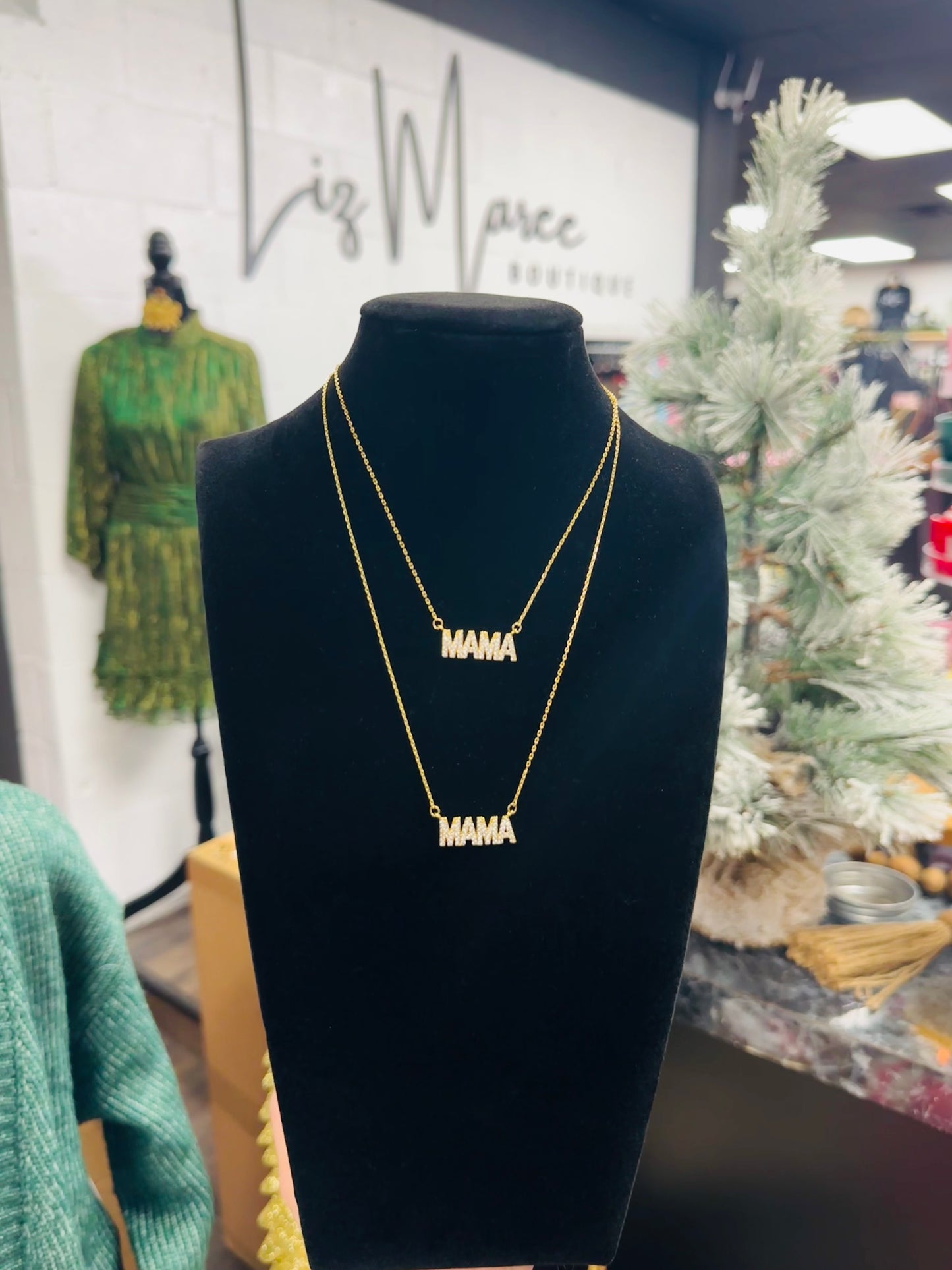 Bold Shiny 'MAMA' Necklace
