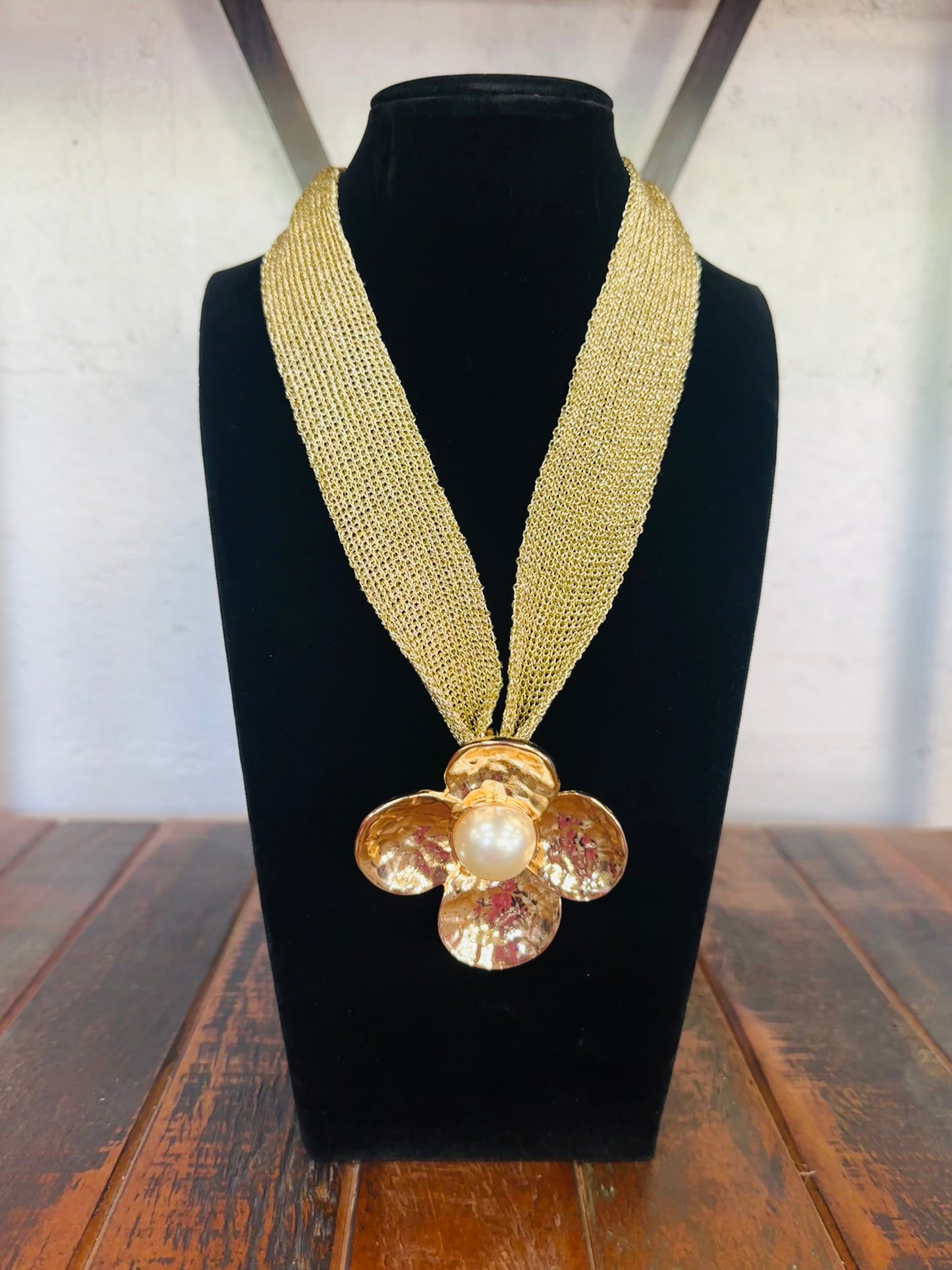 Gold Flower w/ Pearl Mesh Fabric Necklace