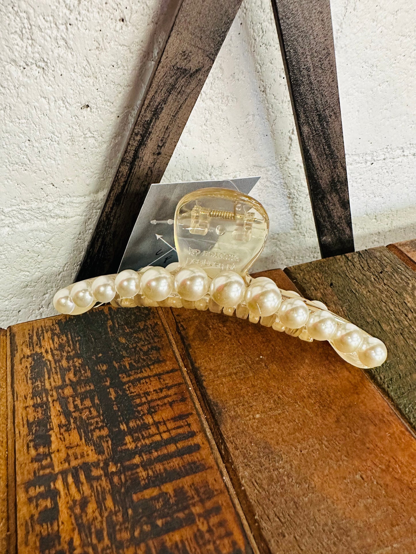 Clear Classic Oval Pearl Claw Clips