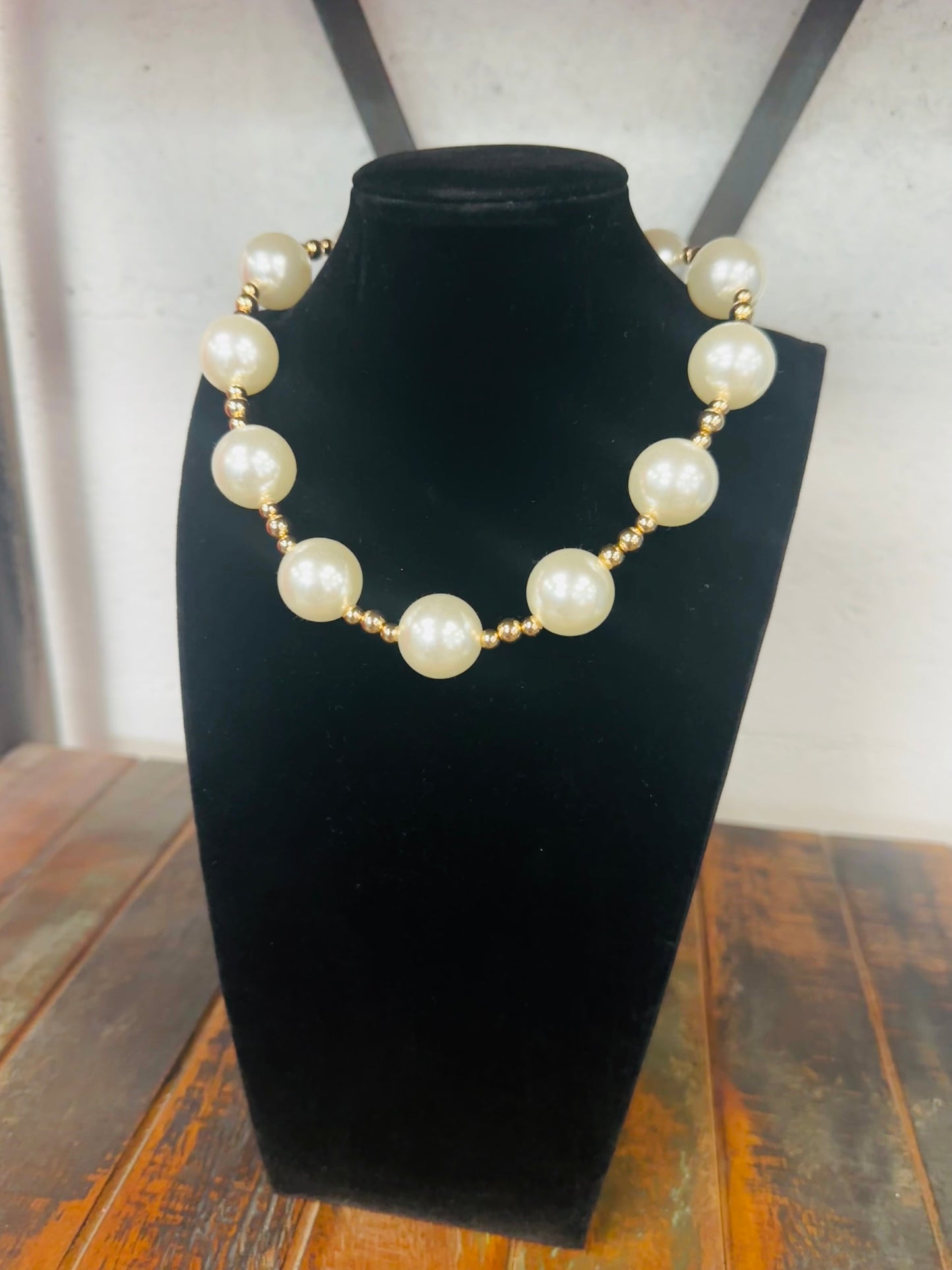 20mm Cream + Gold Pearl Ball Bead Necklace
