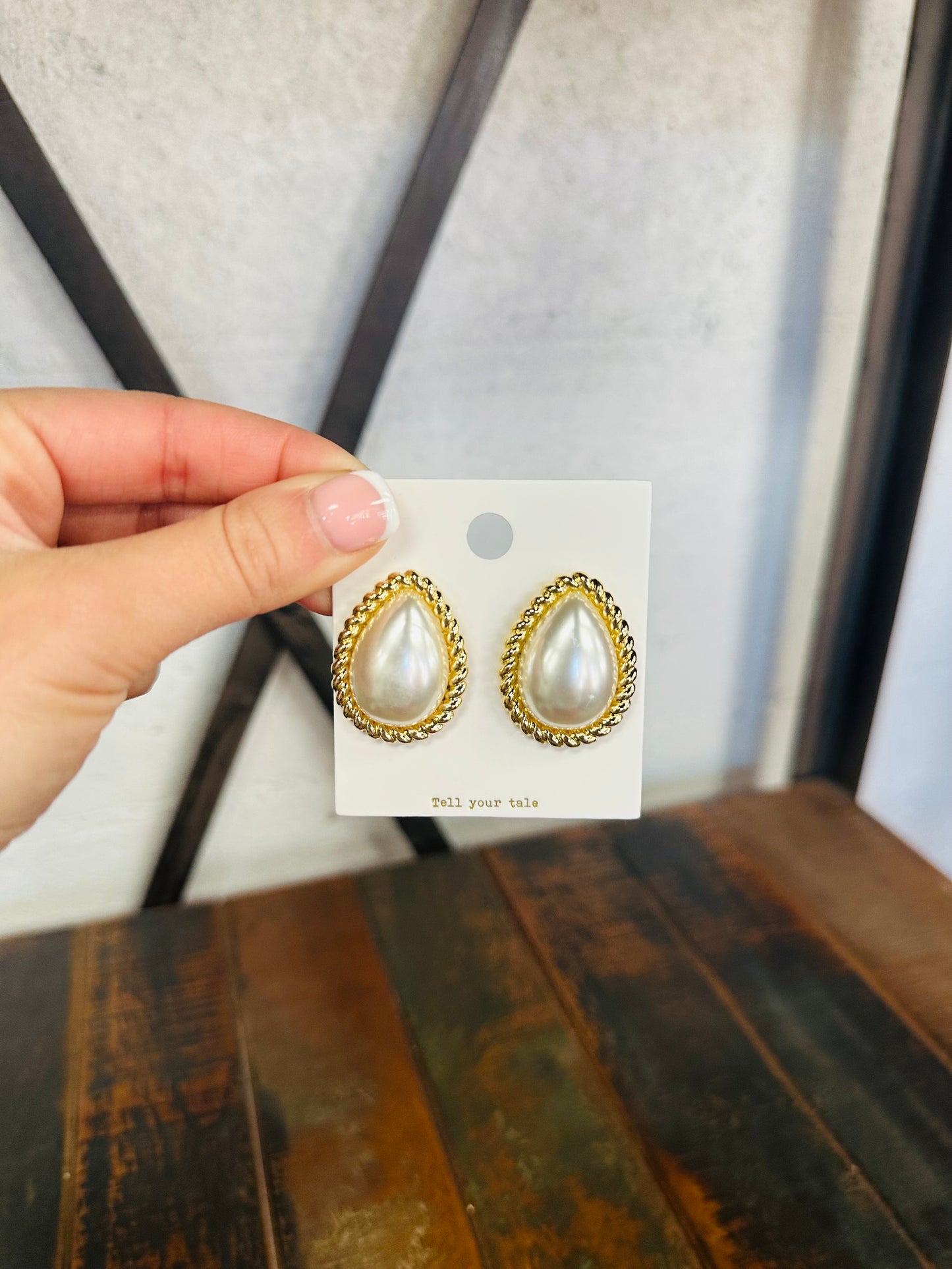 Pearl Twisted Gold Stud Earring