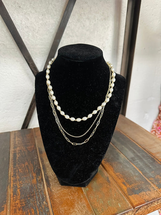 Layered Pearl and Chain Necklace