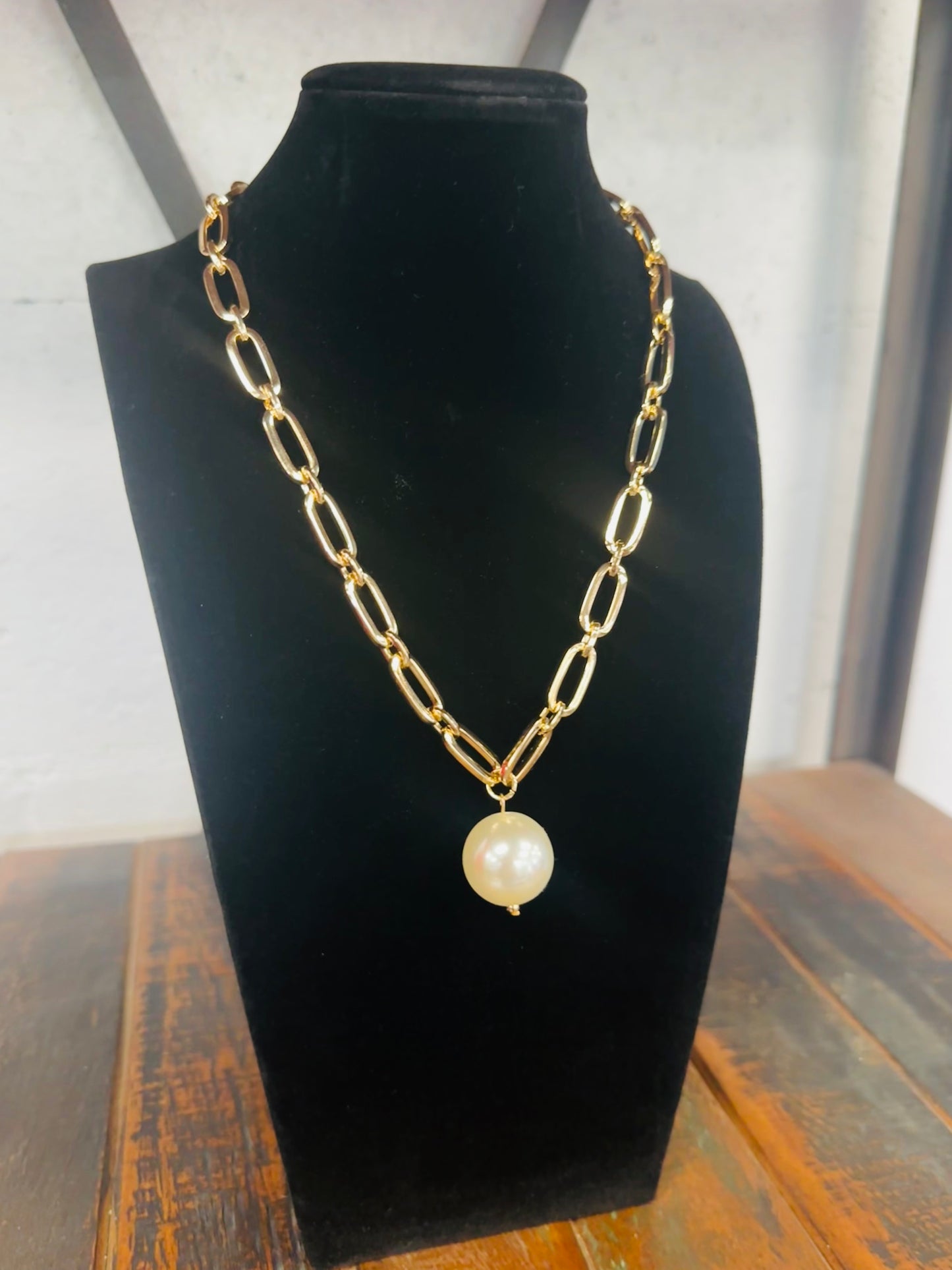 20mm Gold + Pearl Chunky Chain Necklace