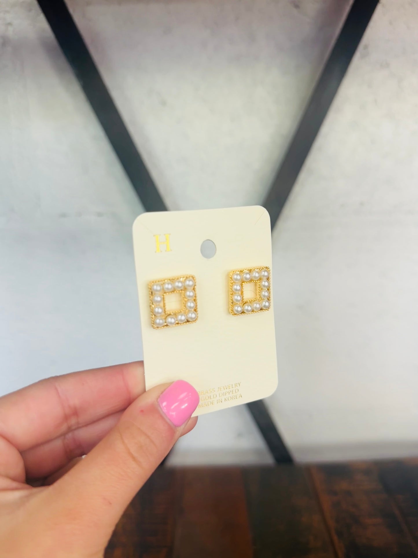 Pearl Open Square Stud Earring