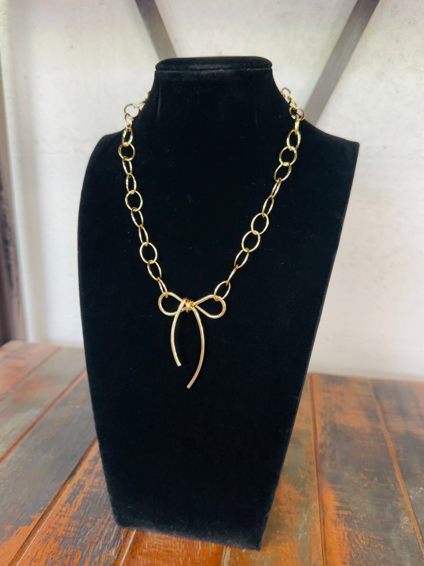Gold Bow Ribbon Chain Necklace