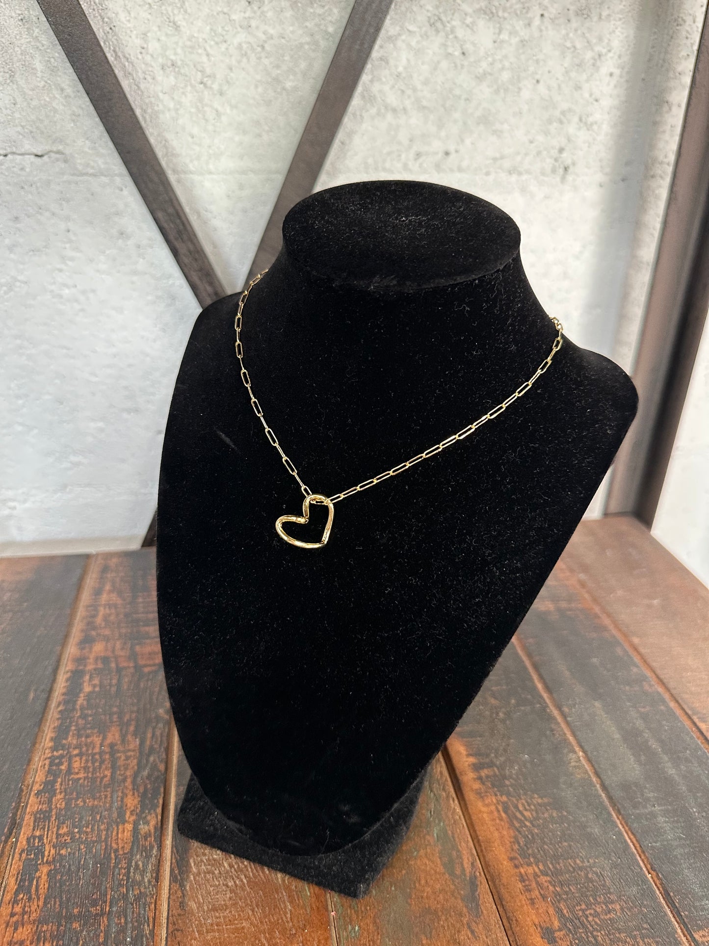 Gold Heart & Chain Necklace