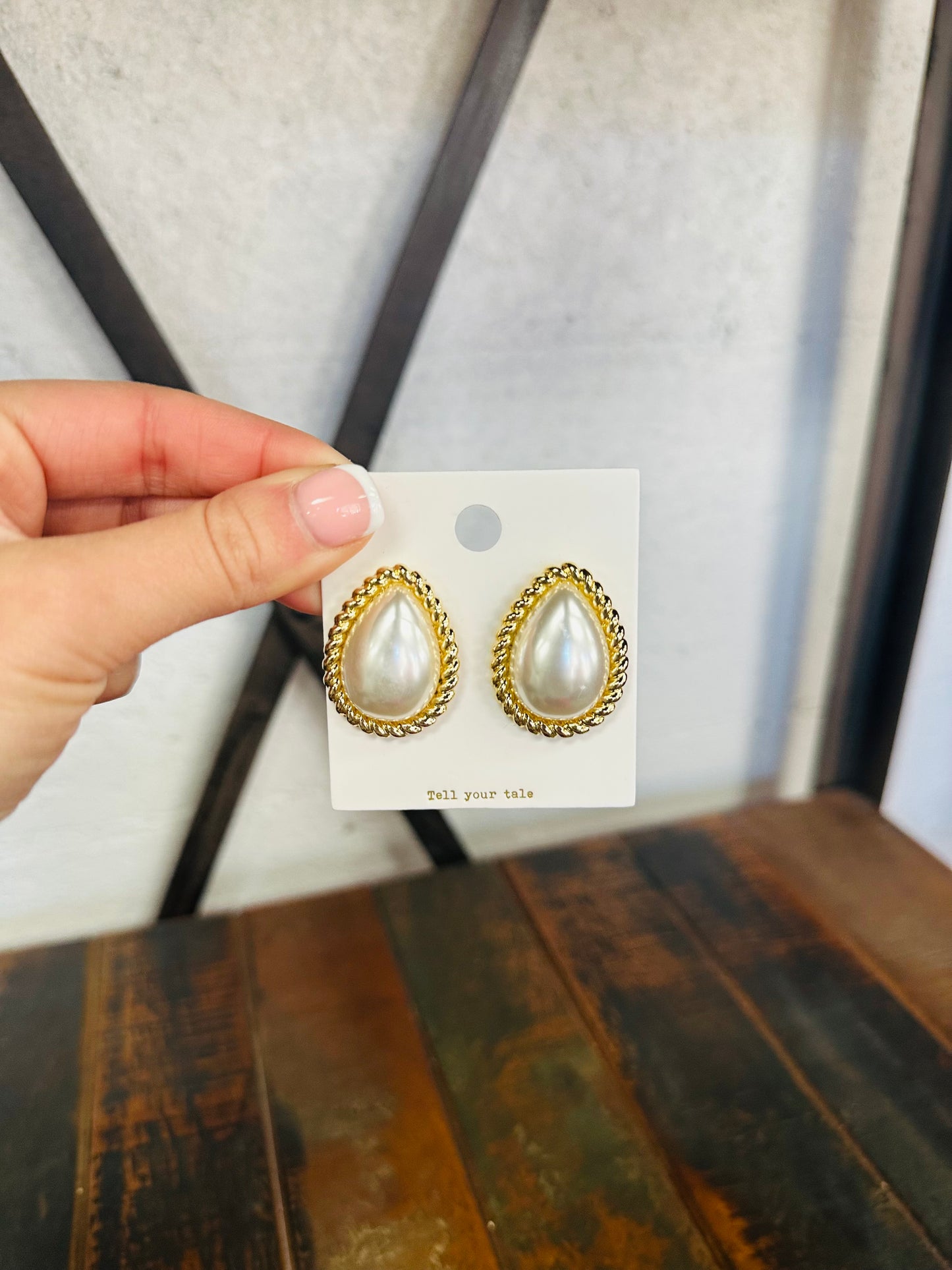 Pearl Twisted Gold Stud Earring