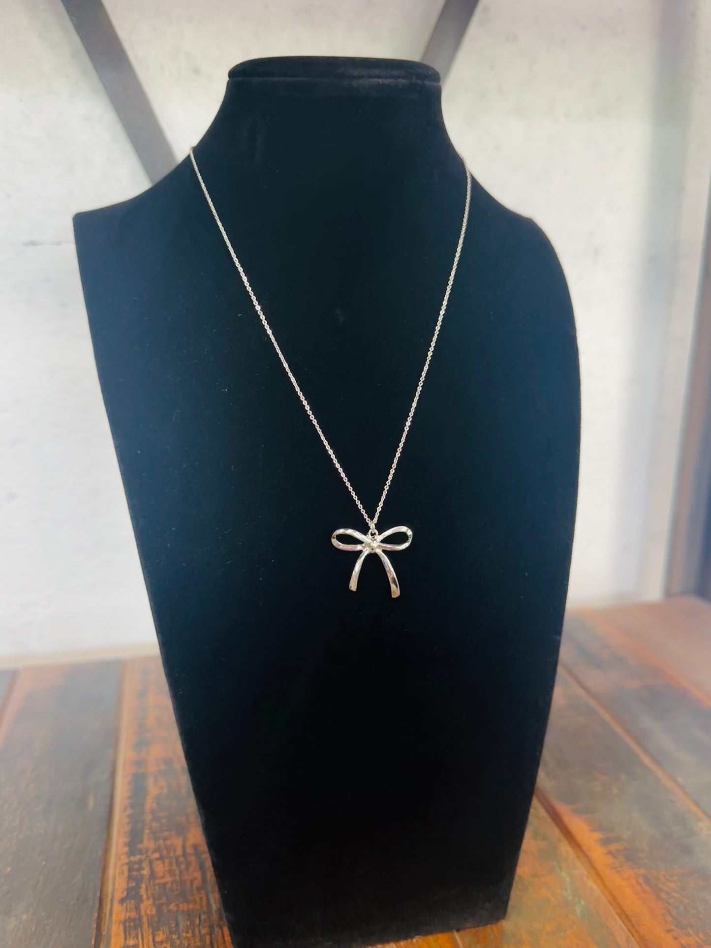 Silver Bow Pendant Necklace
