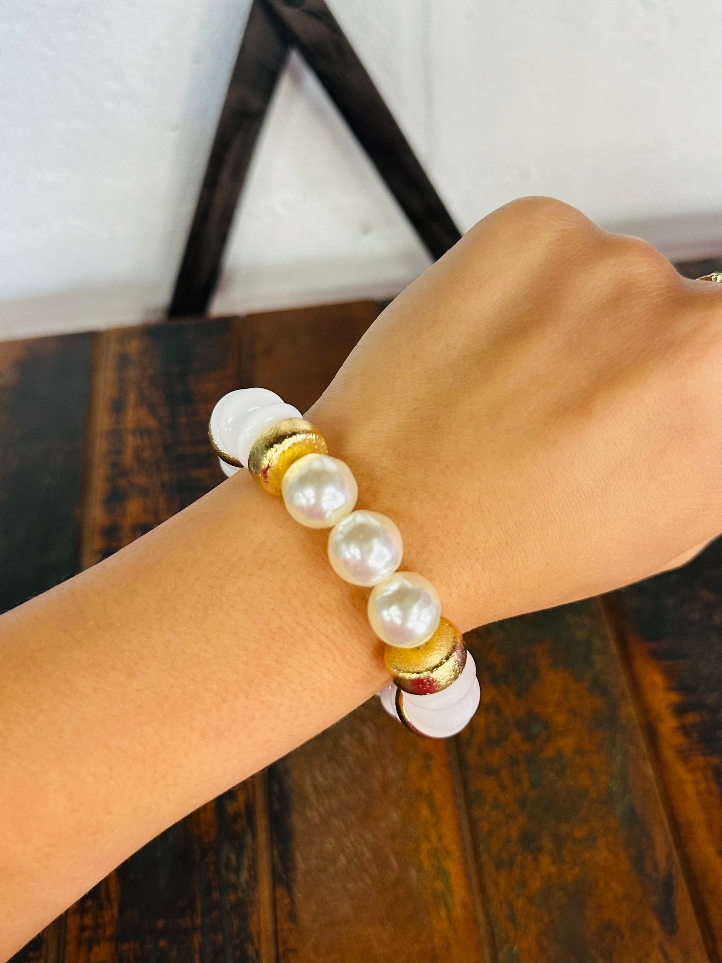 White + Gold Pearl Bead Bracelet