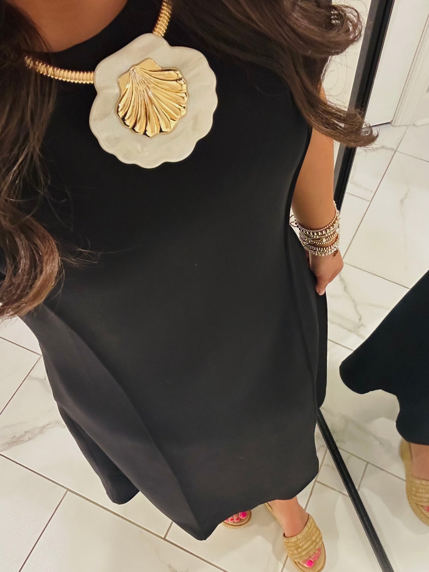 White Shell Collar Necklace