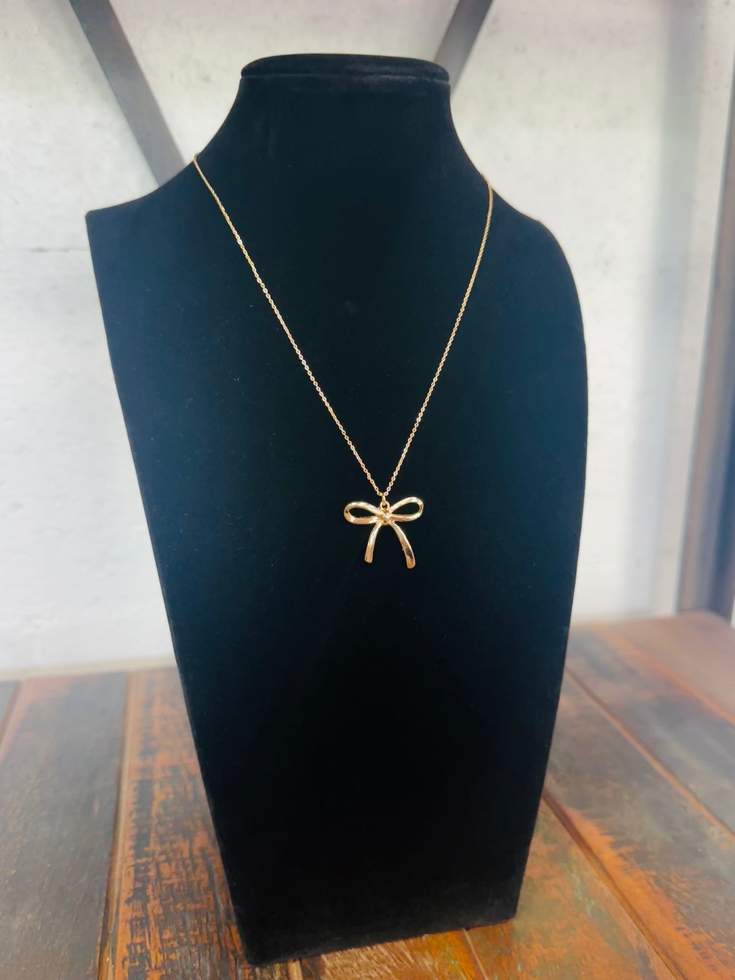 Gold Bow Pendant Necklace