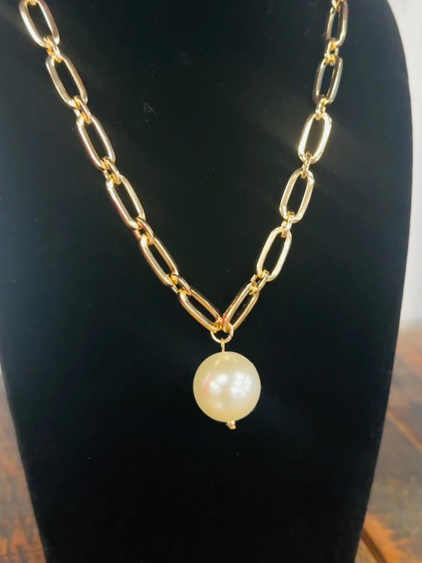 20mm Gold + Pearl Chunky Chain Necklace