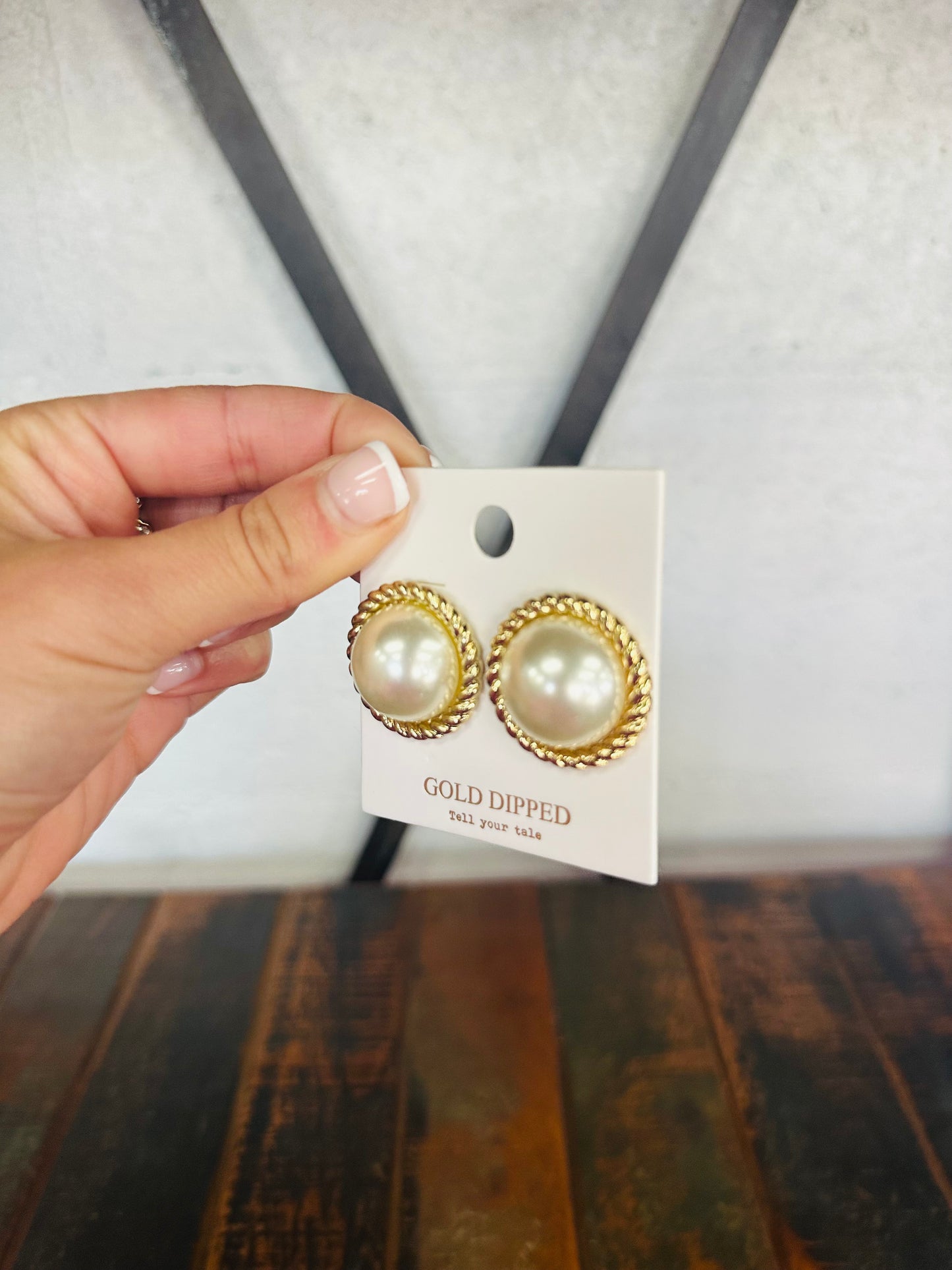 Pearl Dome Gold Twist Brim Earring