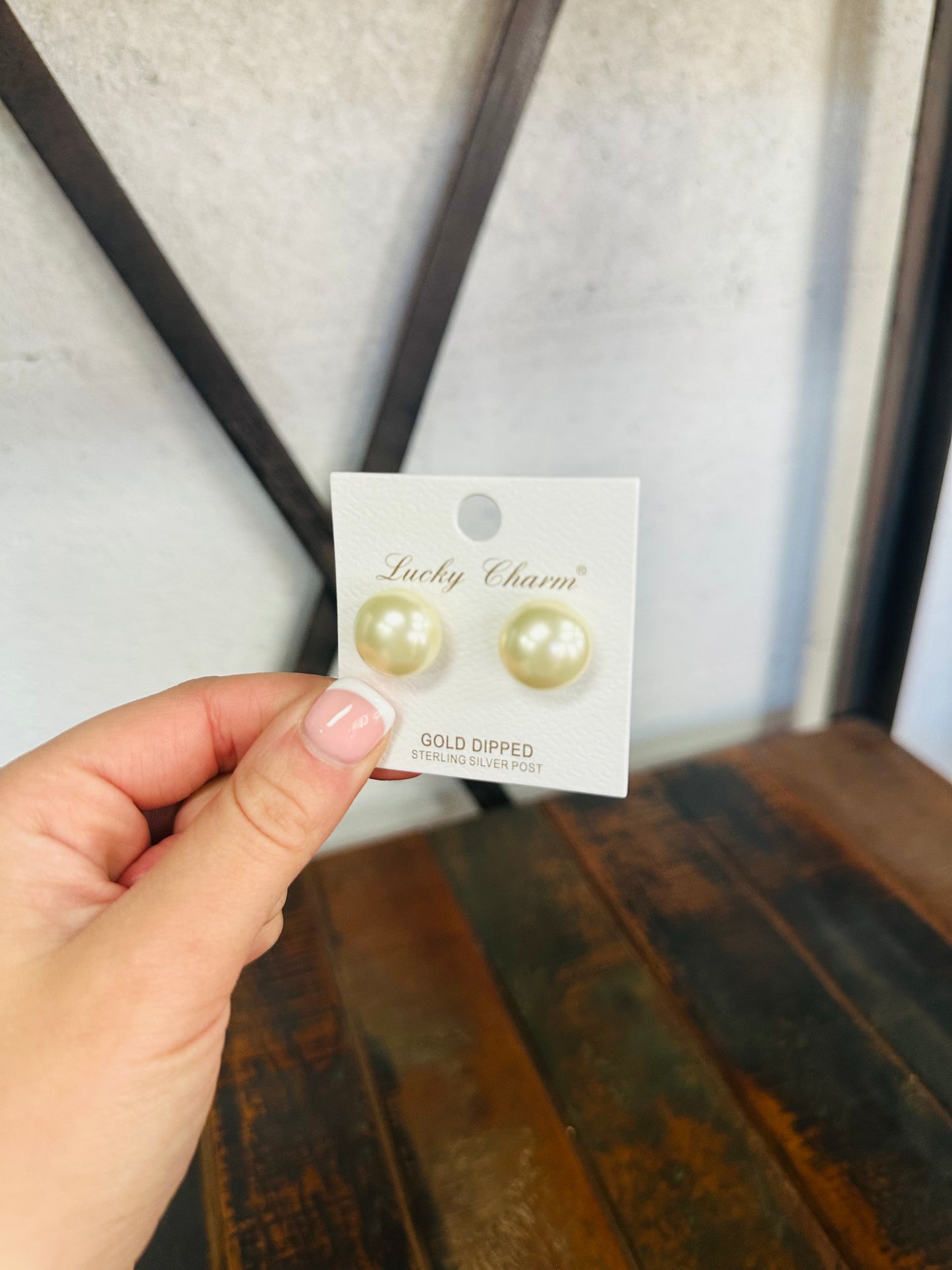 14mm Cream Pearl Stud Earring