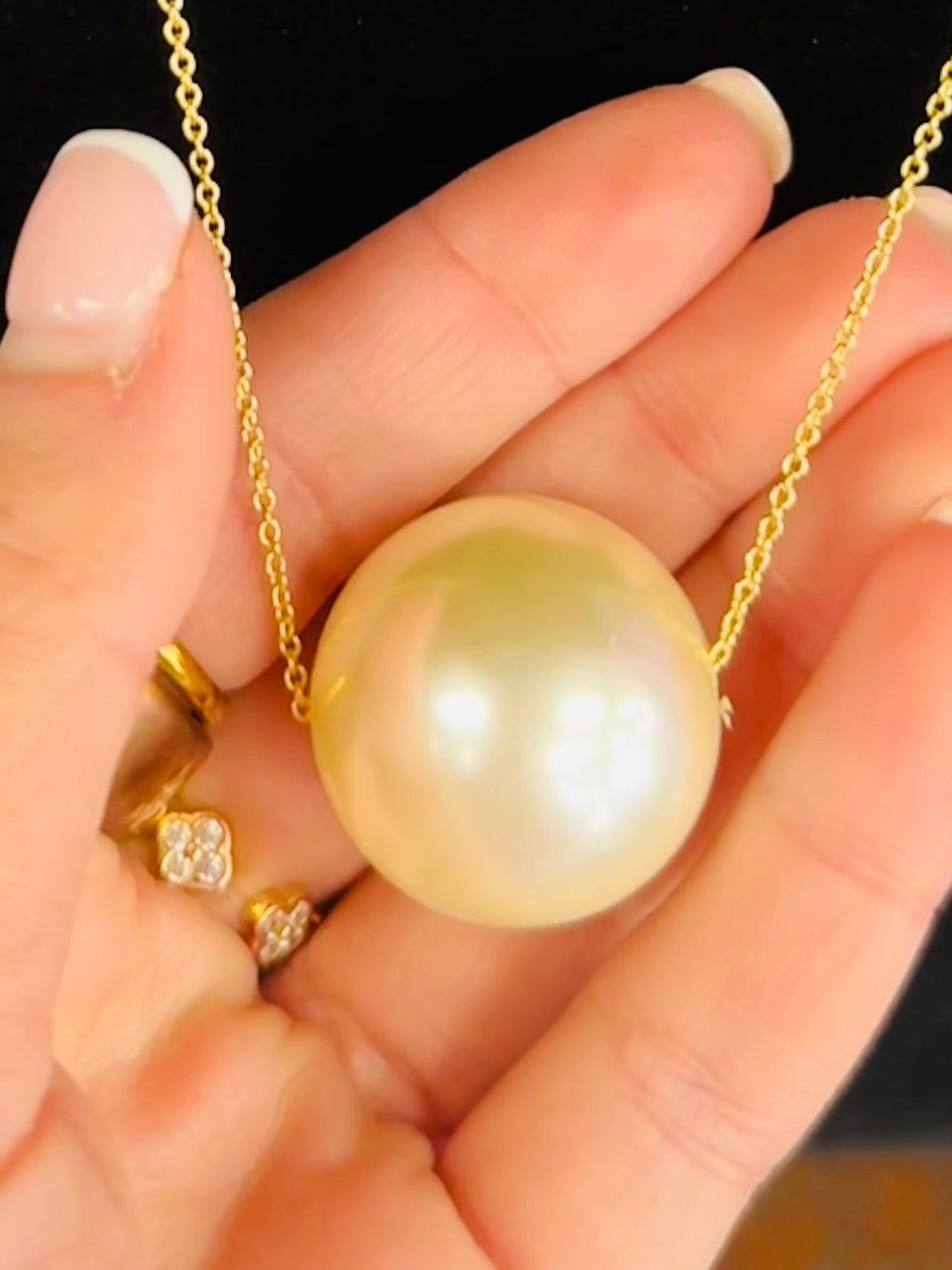 23mm Pearl Drop Pendant Necklace - Gold