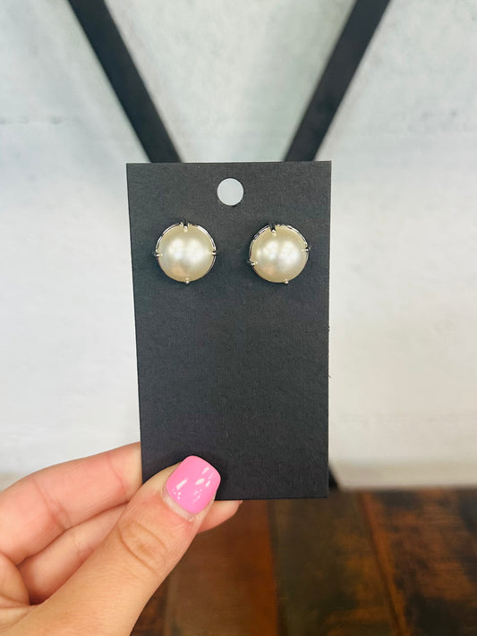 18K Silver Pearl Stud Earring