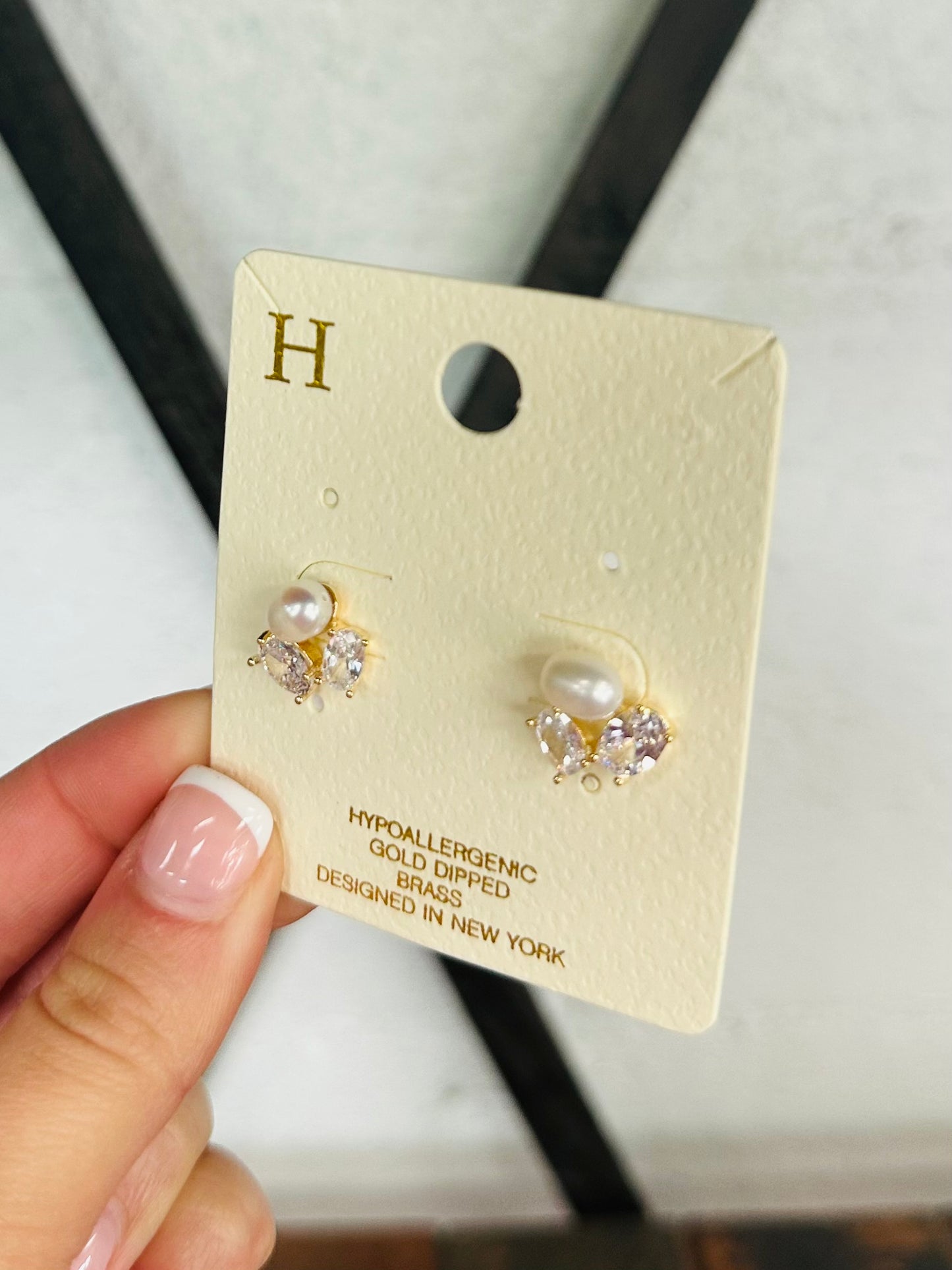 Cream + Gold Pearl Cluster Stud Earring