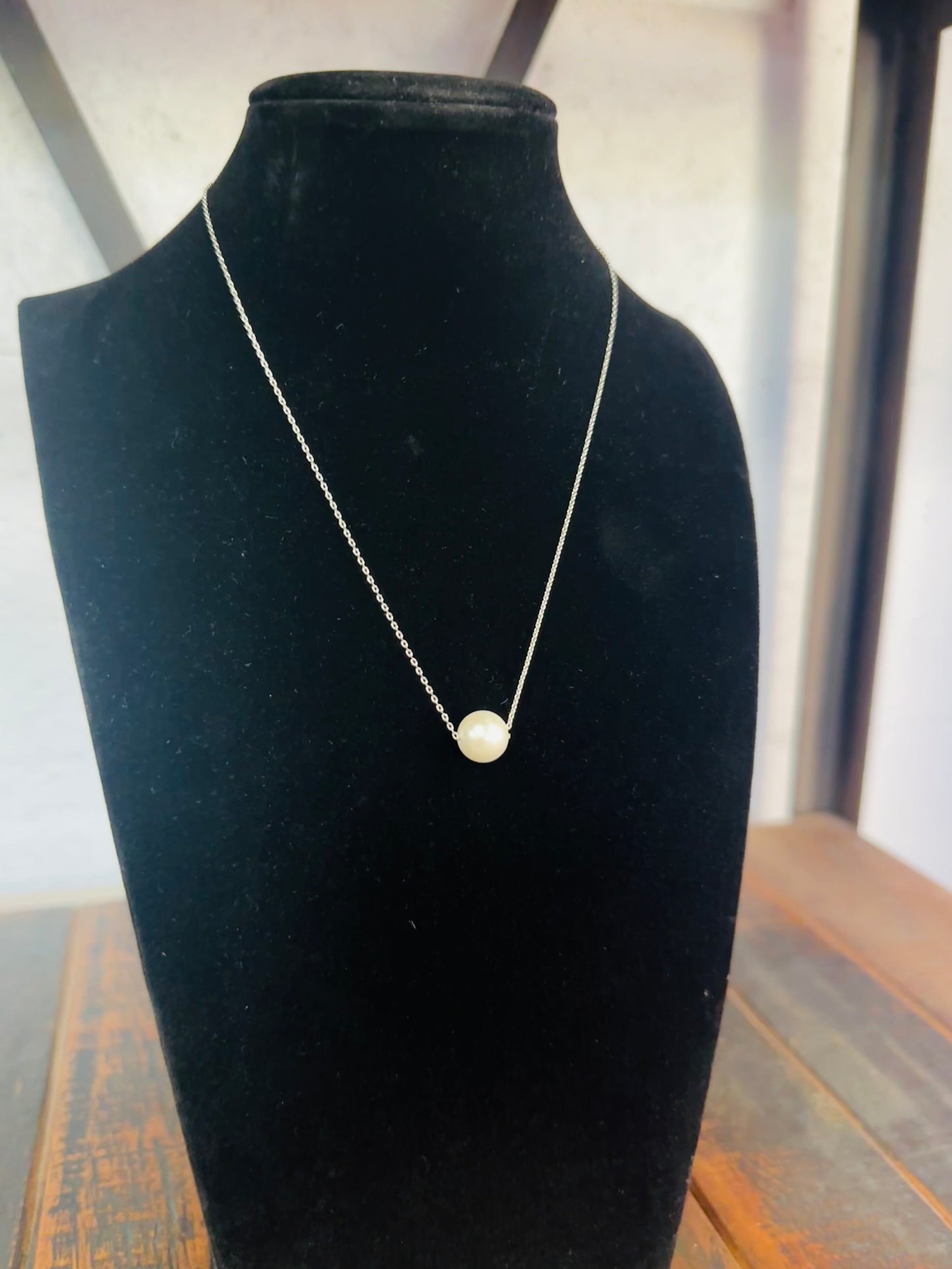 Classic Pearl Pendant Necklace - Silver