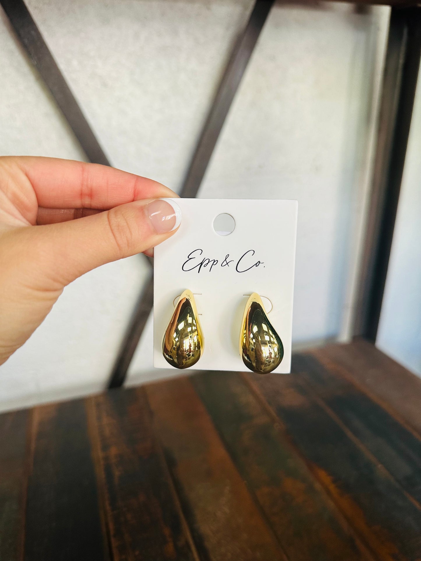 Shiny Gold Teardrops