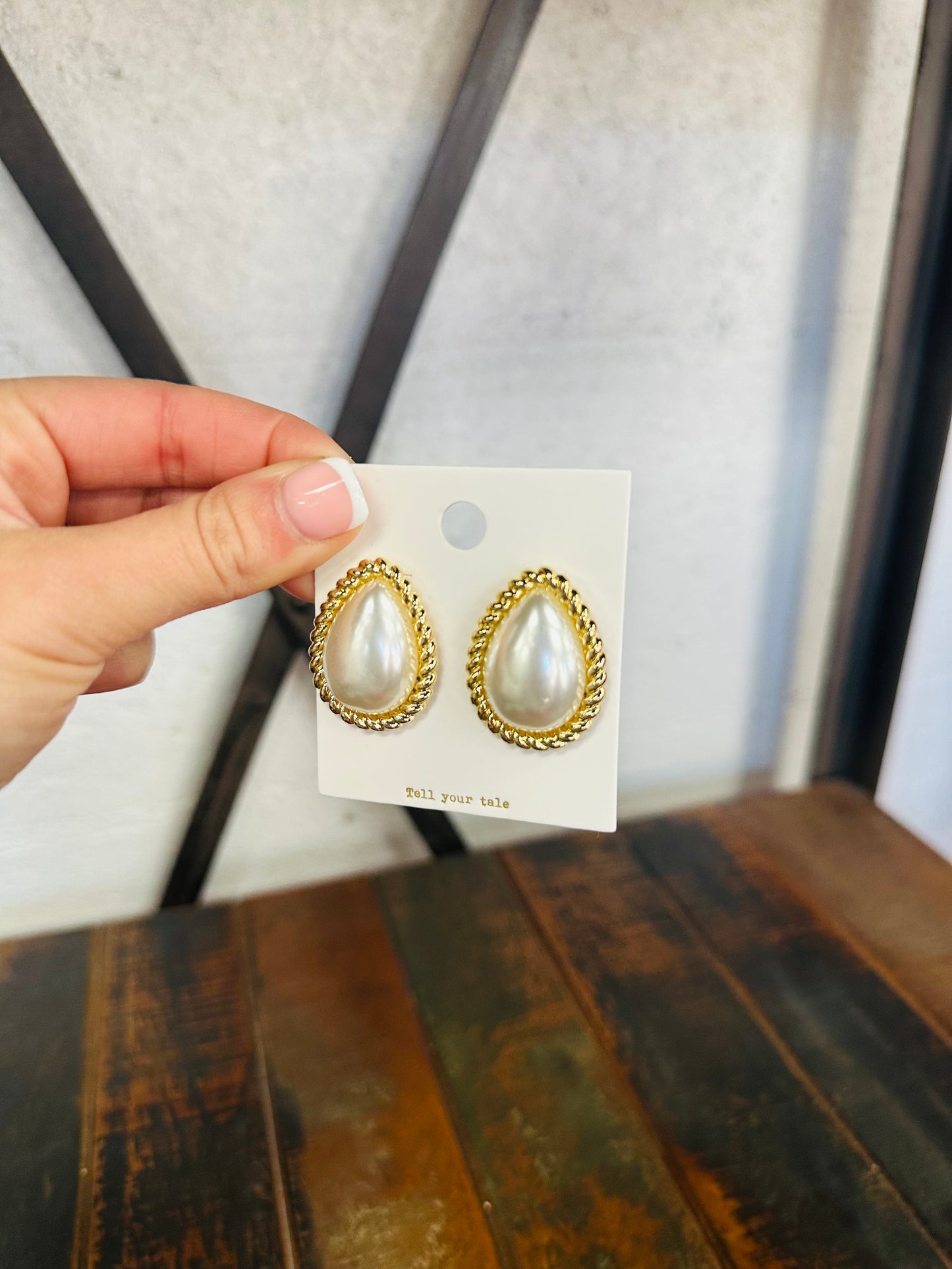 Pearl Twisted Gold Stud Earring