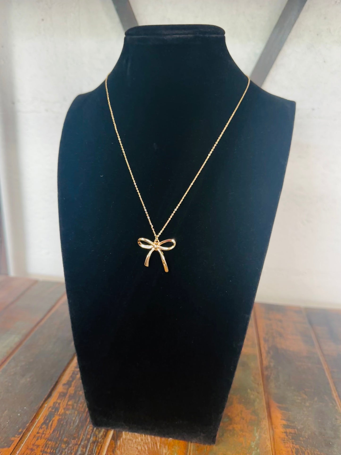 Gold Bow Pendant Necklace