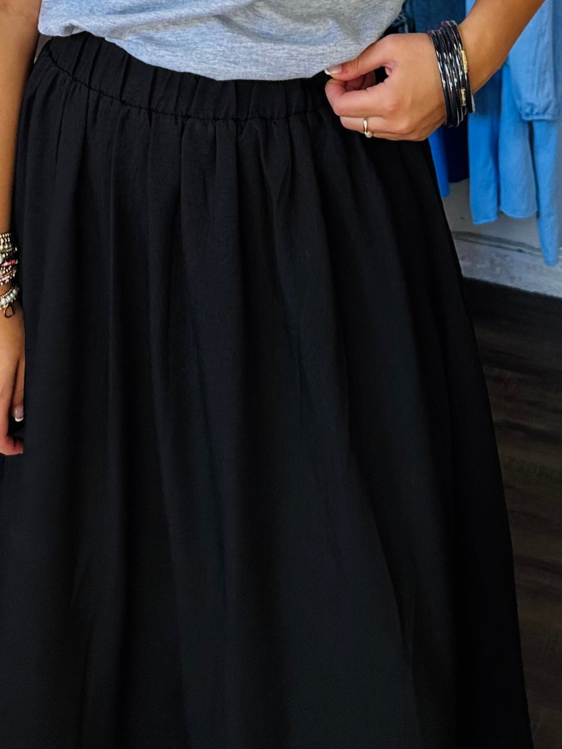 The Zoe Black Midi Skirt