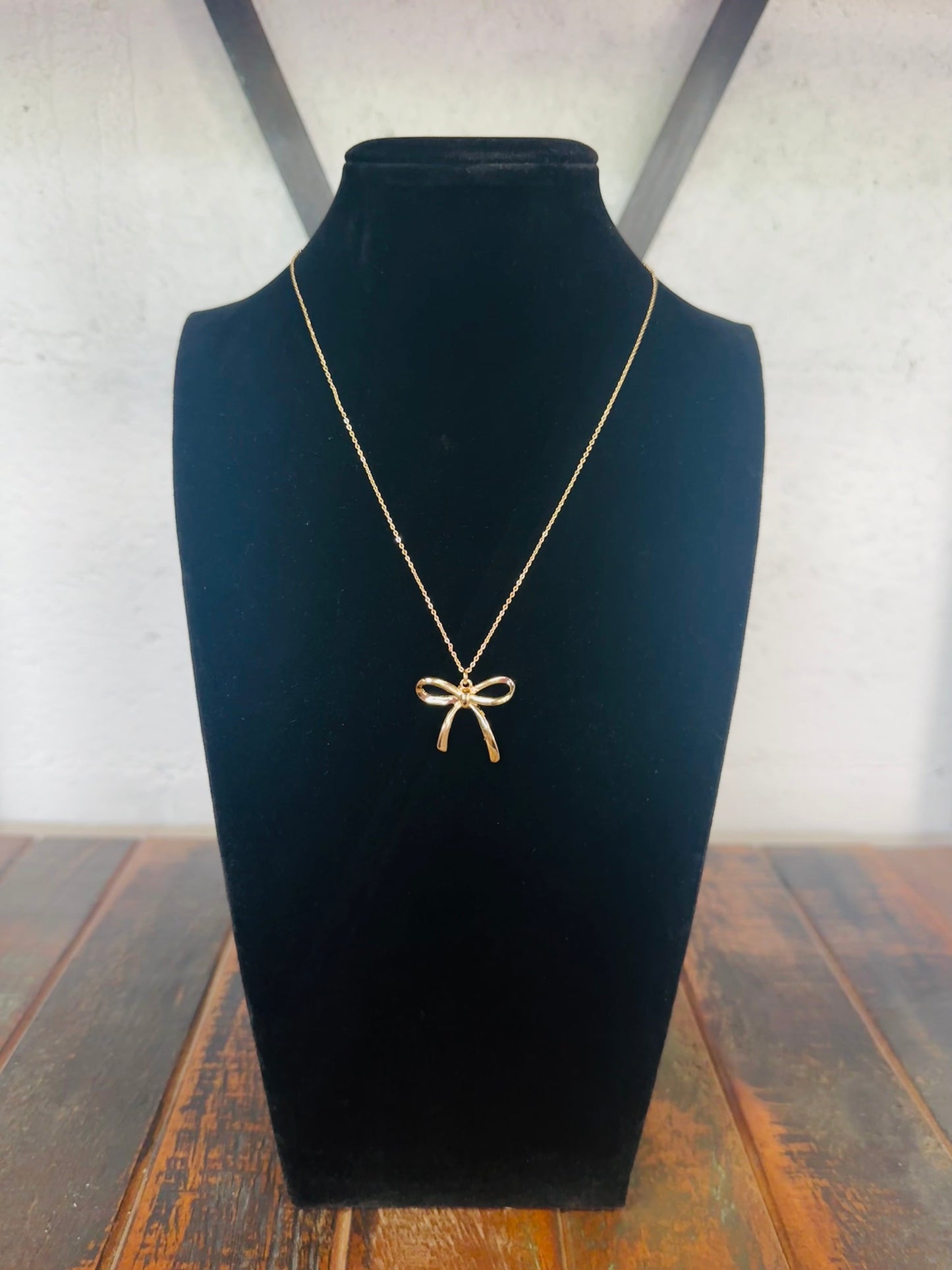 Gold Bow Pendant Necklace