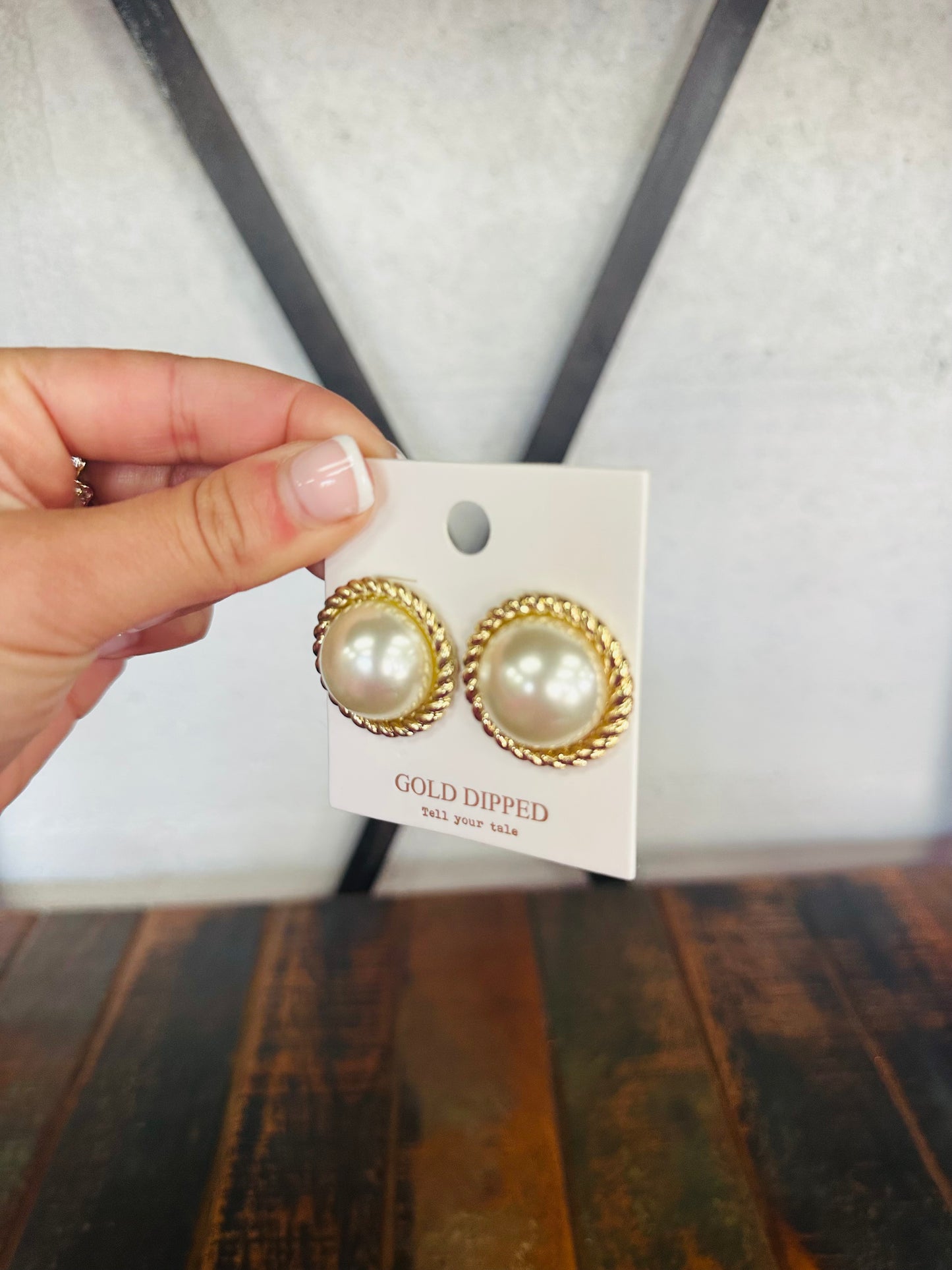 Pearl Dome Gold Twist Brim Earring